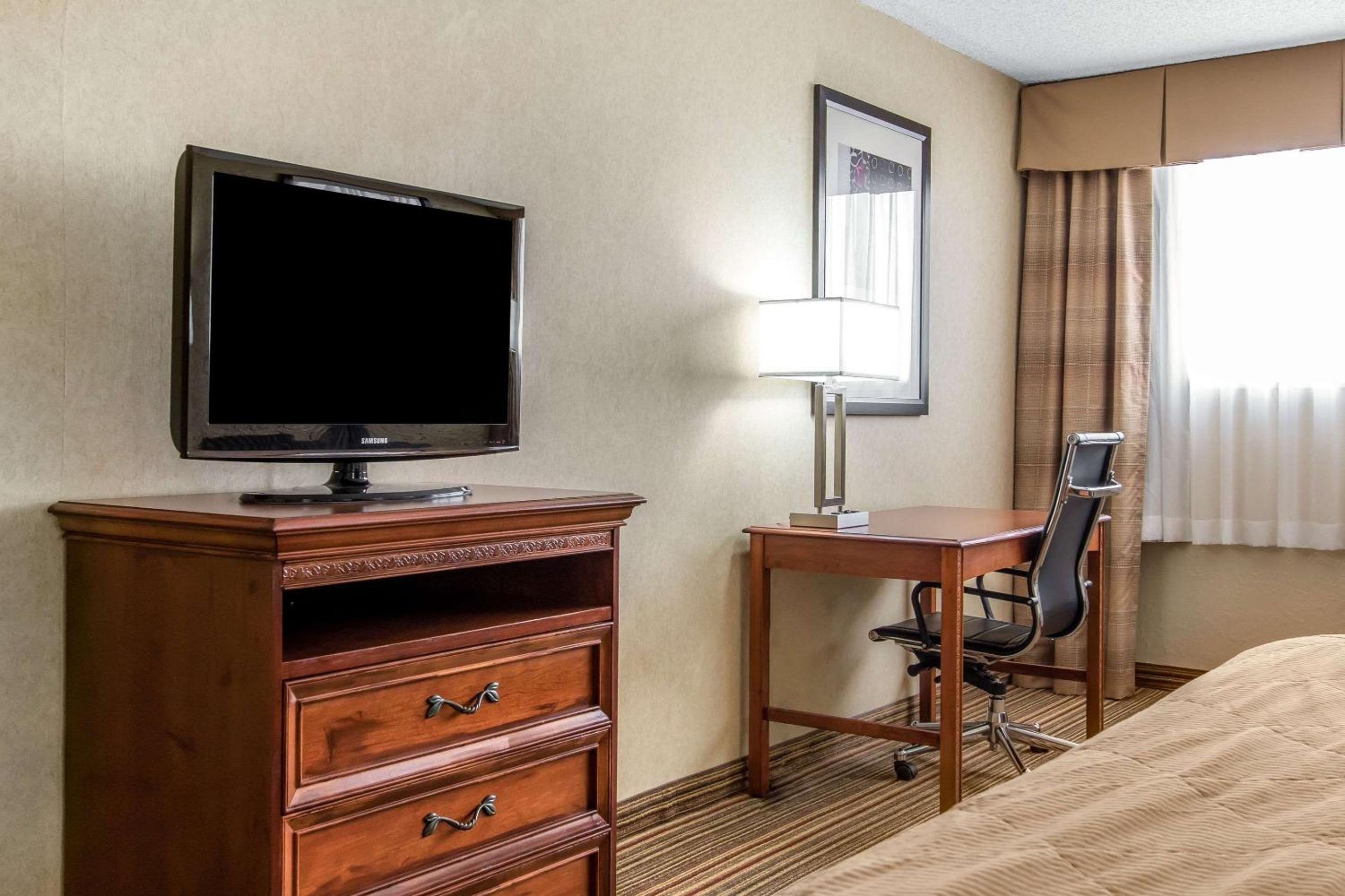 King Room - Non-Smoking - Photo 5