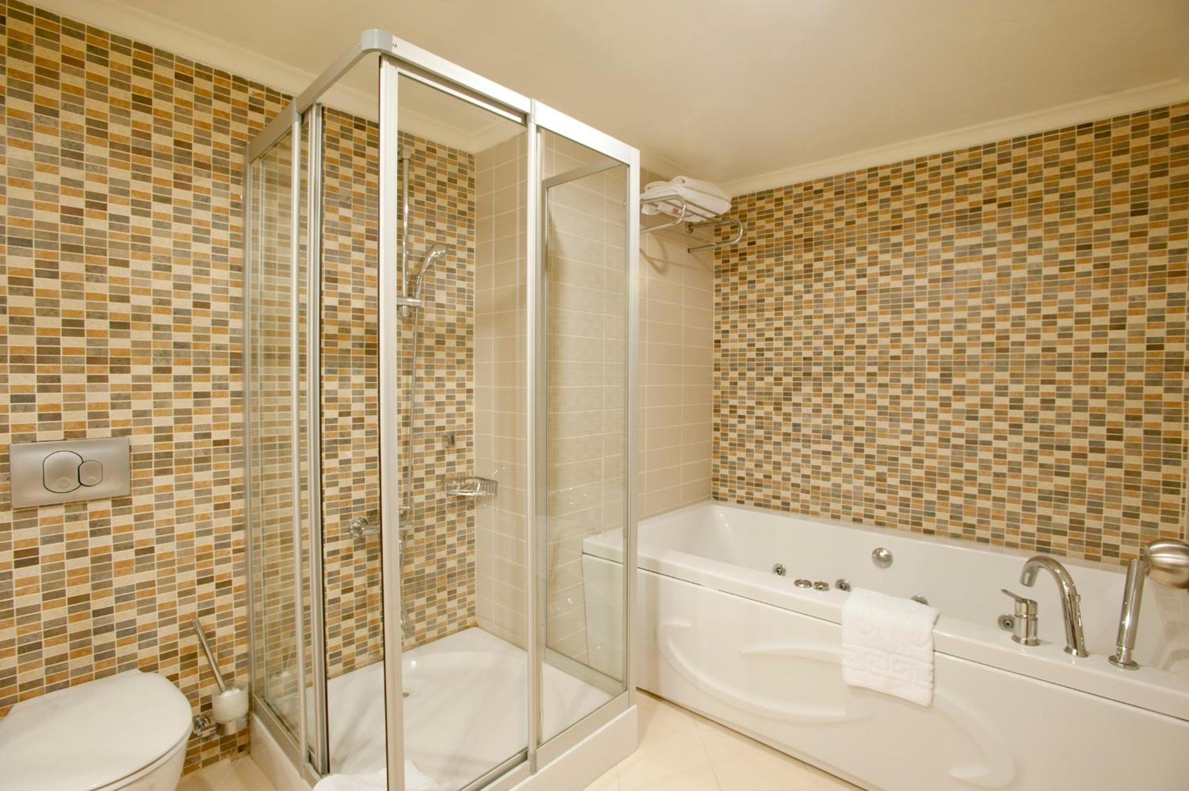 Queen Suite photo 3
