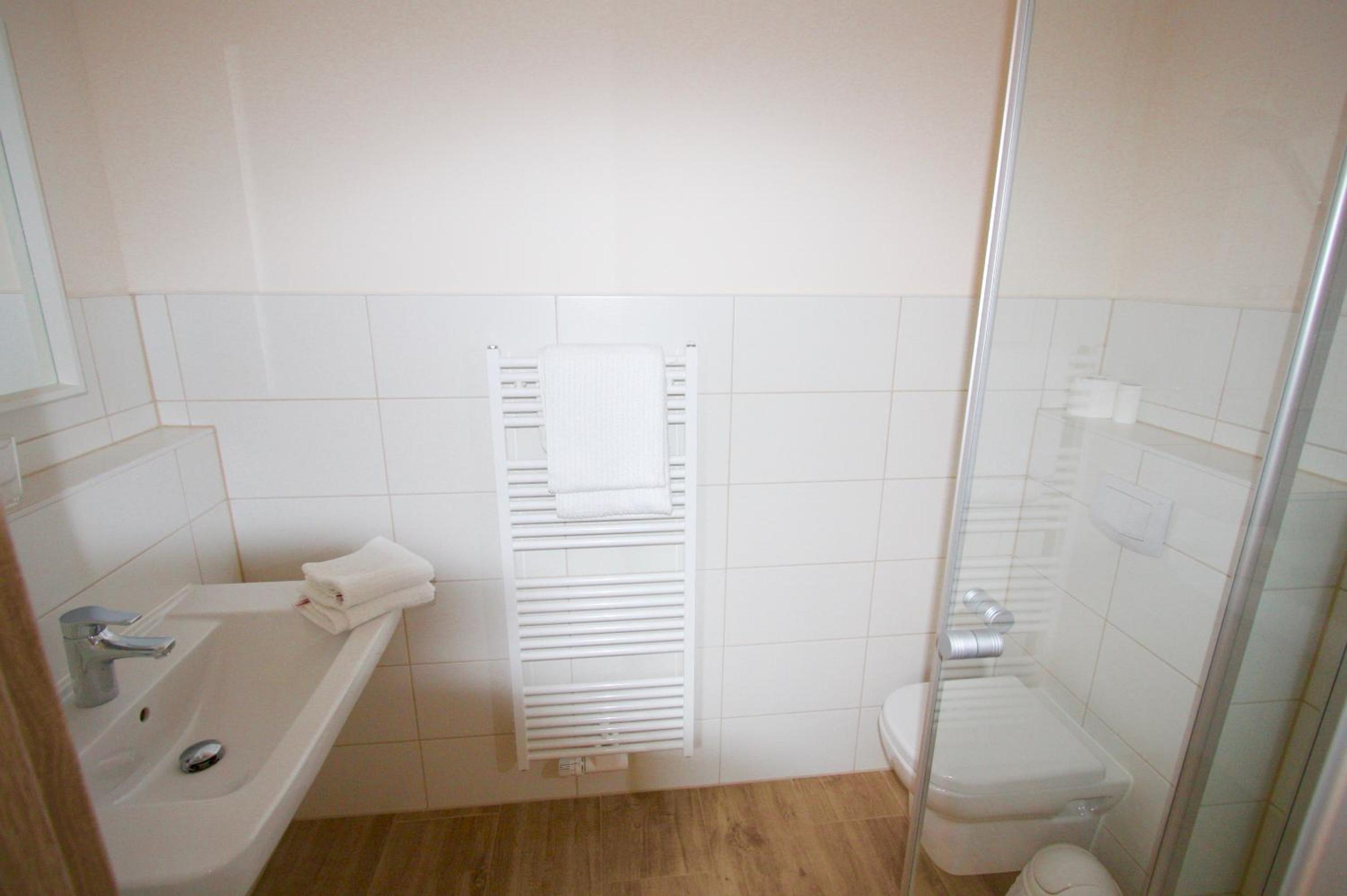 Double Room with Private Bathroom photo 2