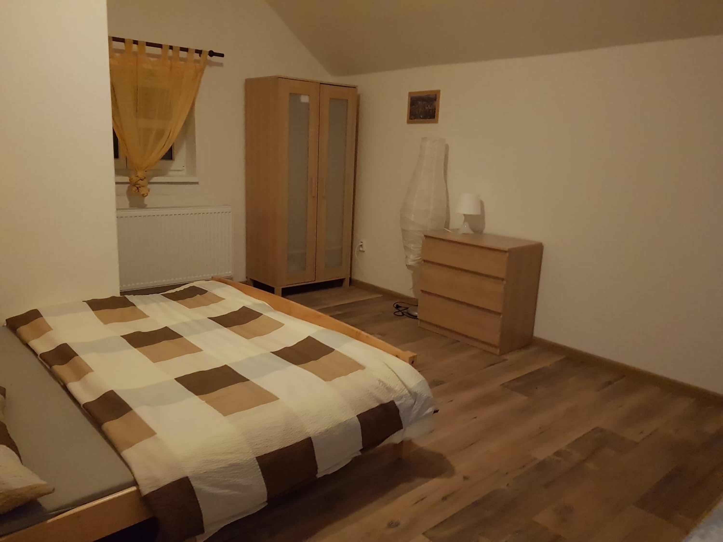 Five-Bedroom House - Photo 49