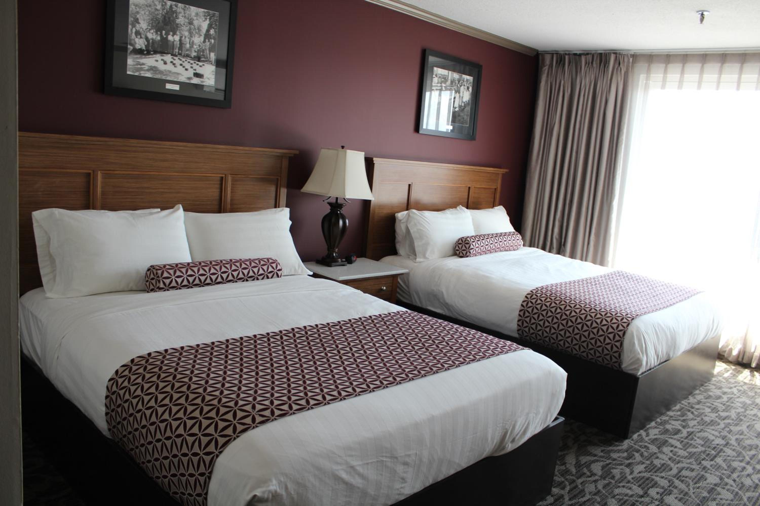 Queen Room with Two Queen Beds photo 1