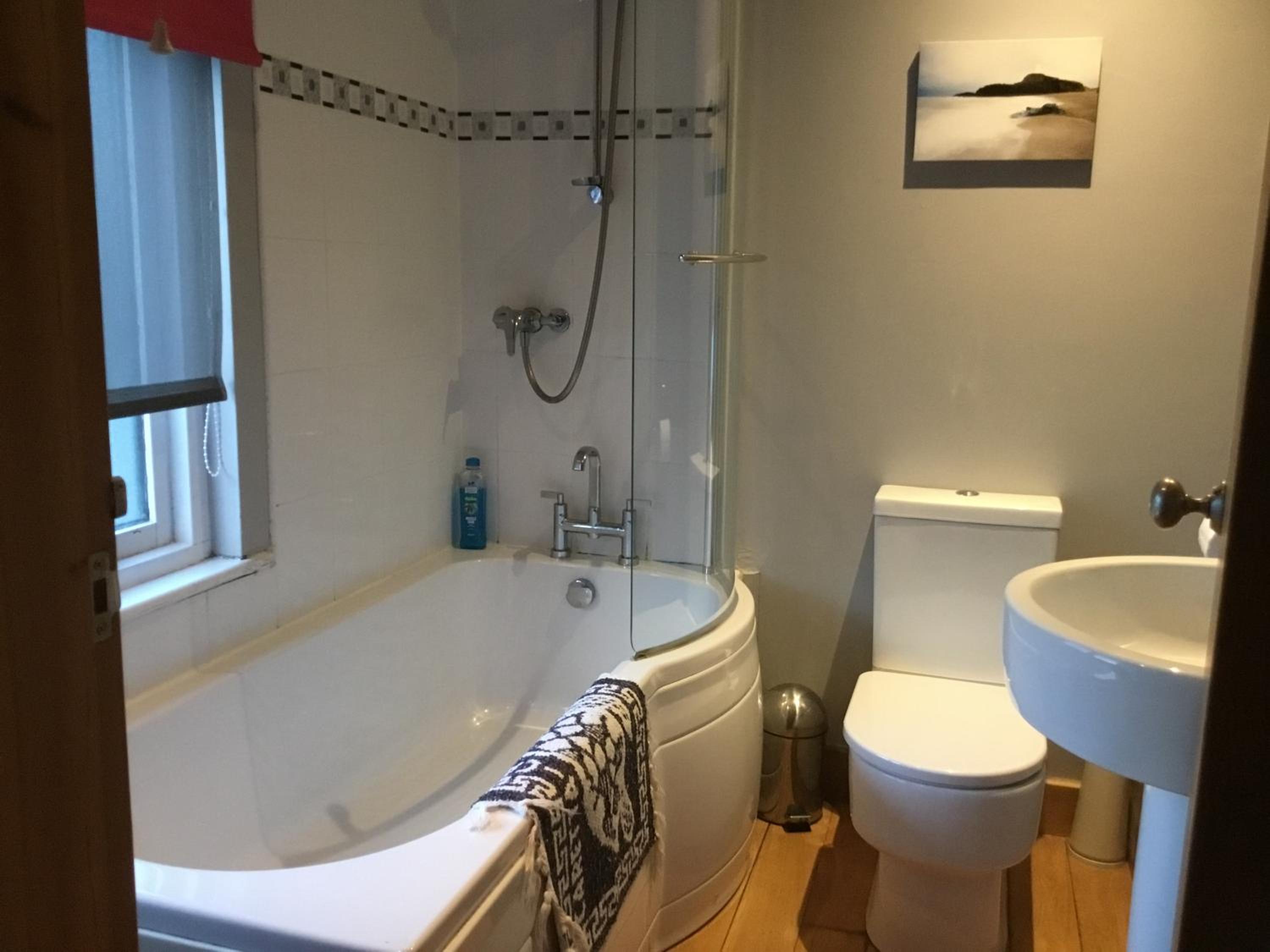 Self Catering One-Bedroom Cottage photo 3