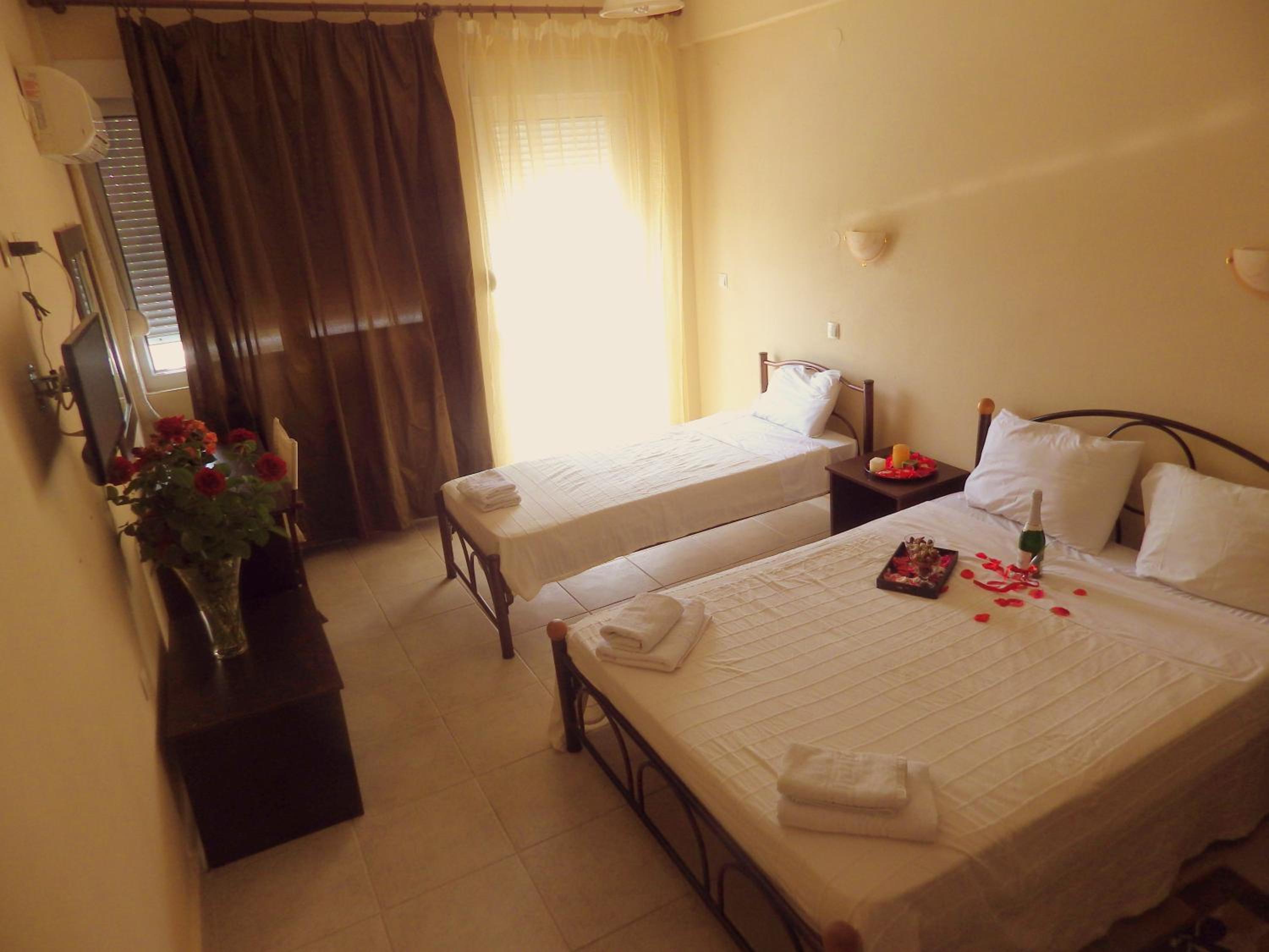 Triple Room - Photo 8