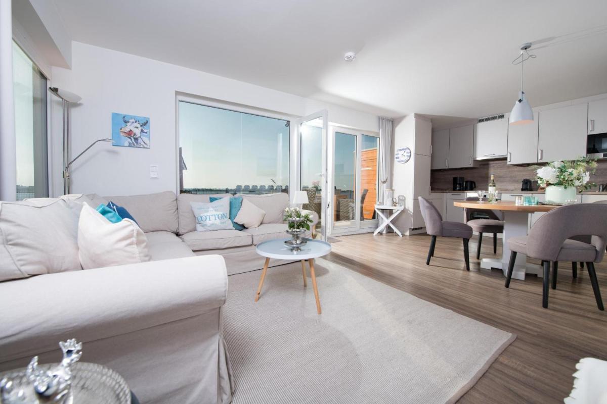 Apartment with Sea View photo 2