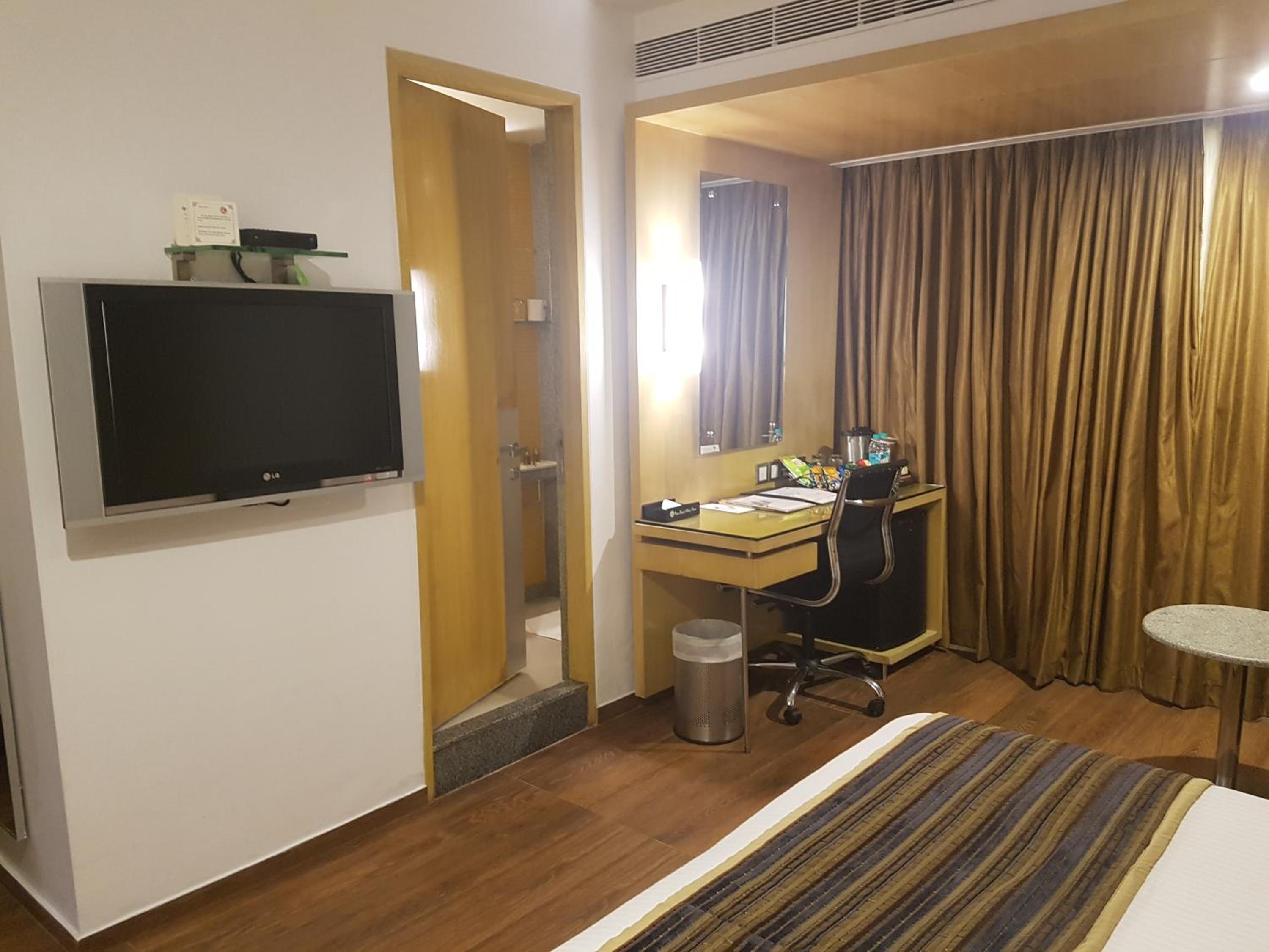 Club Double or Twin Room - Photo 4