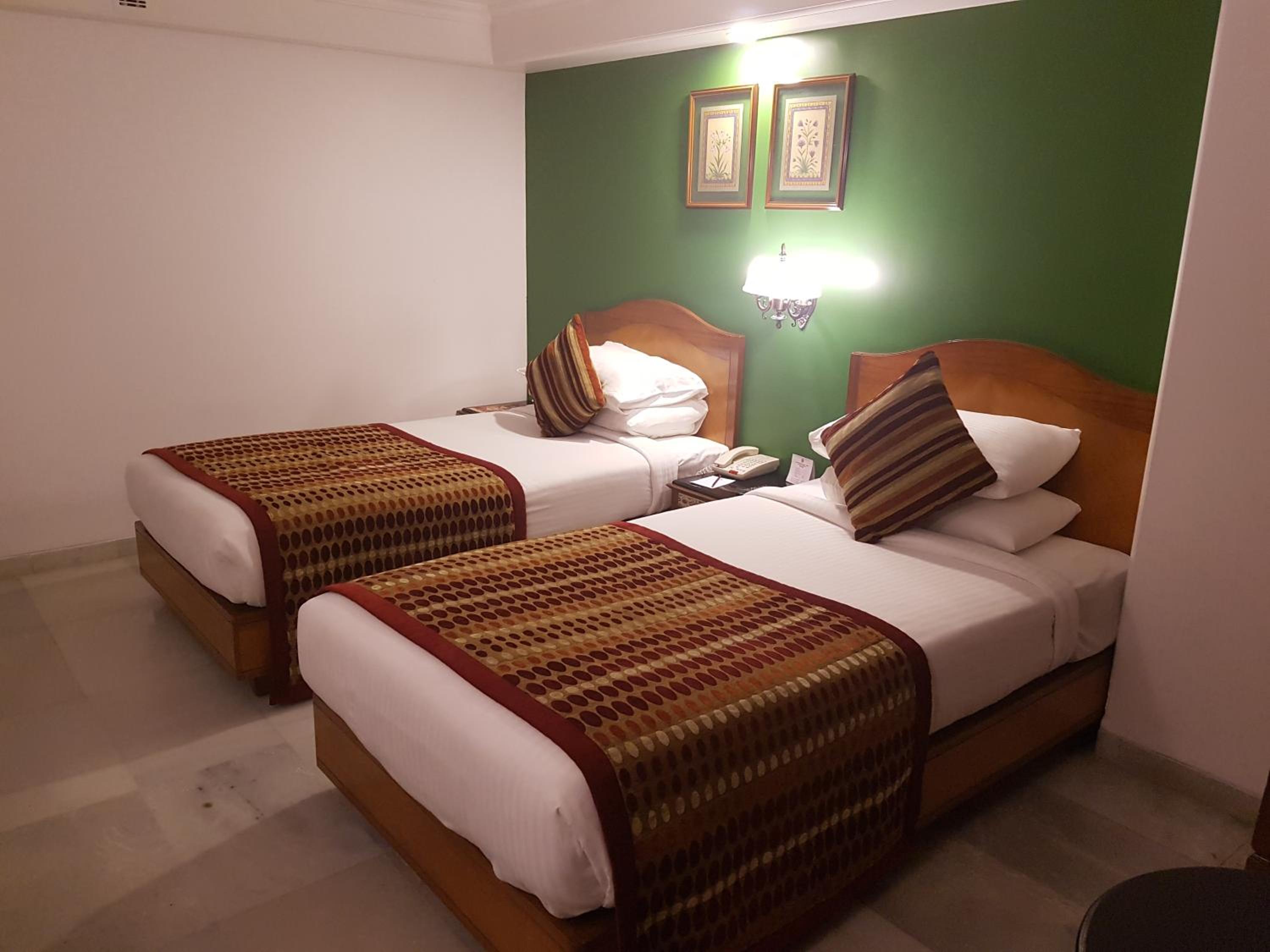 Club Double or Twin Room - Photo 6