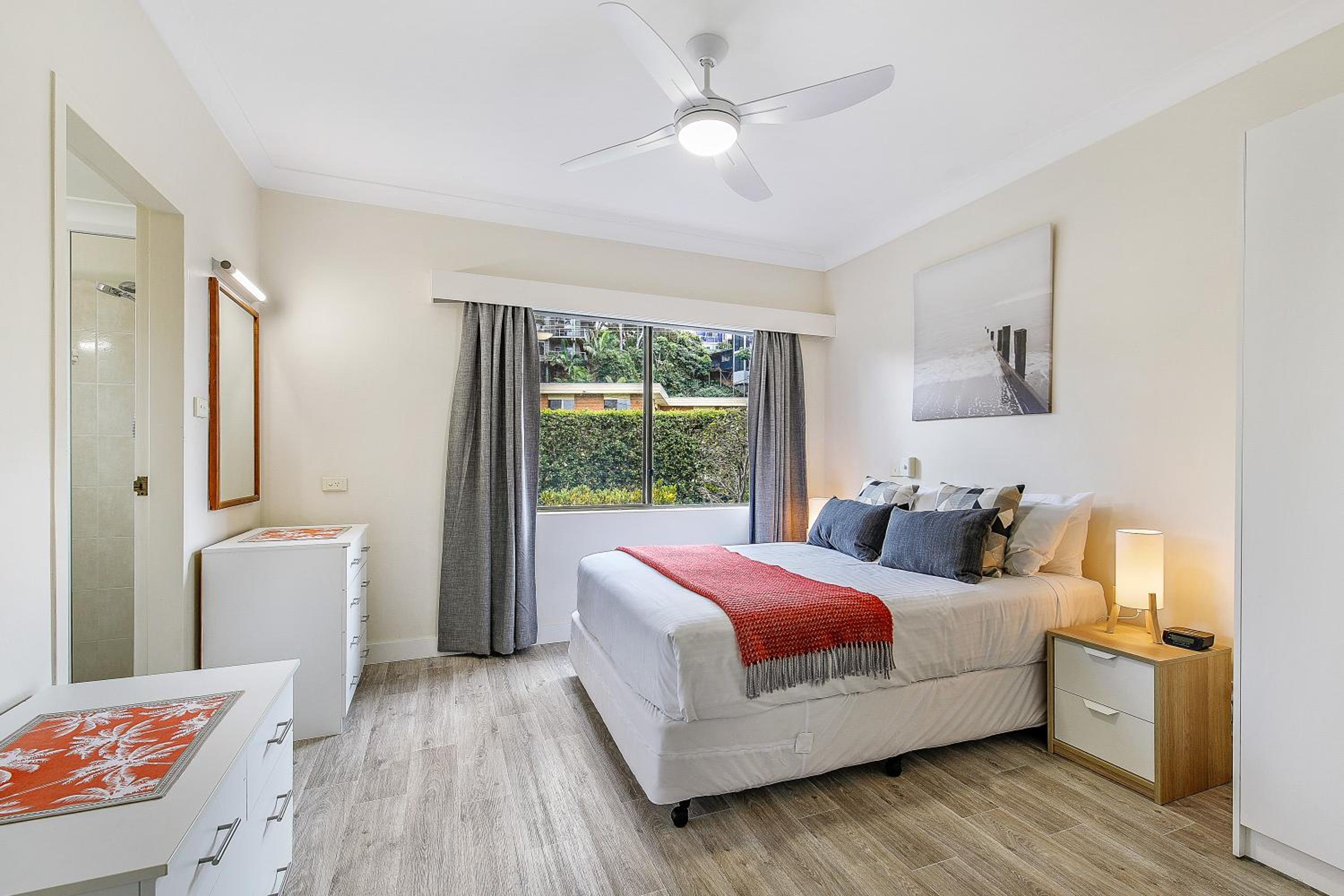 One-Bedroom Apartment - Photo 14