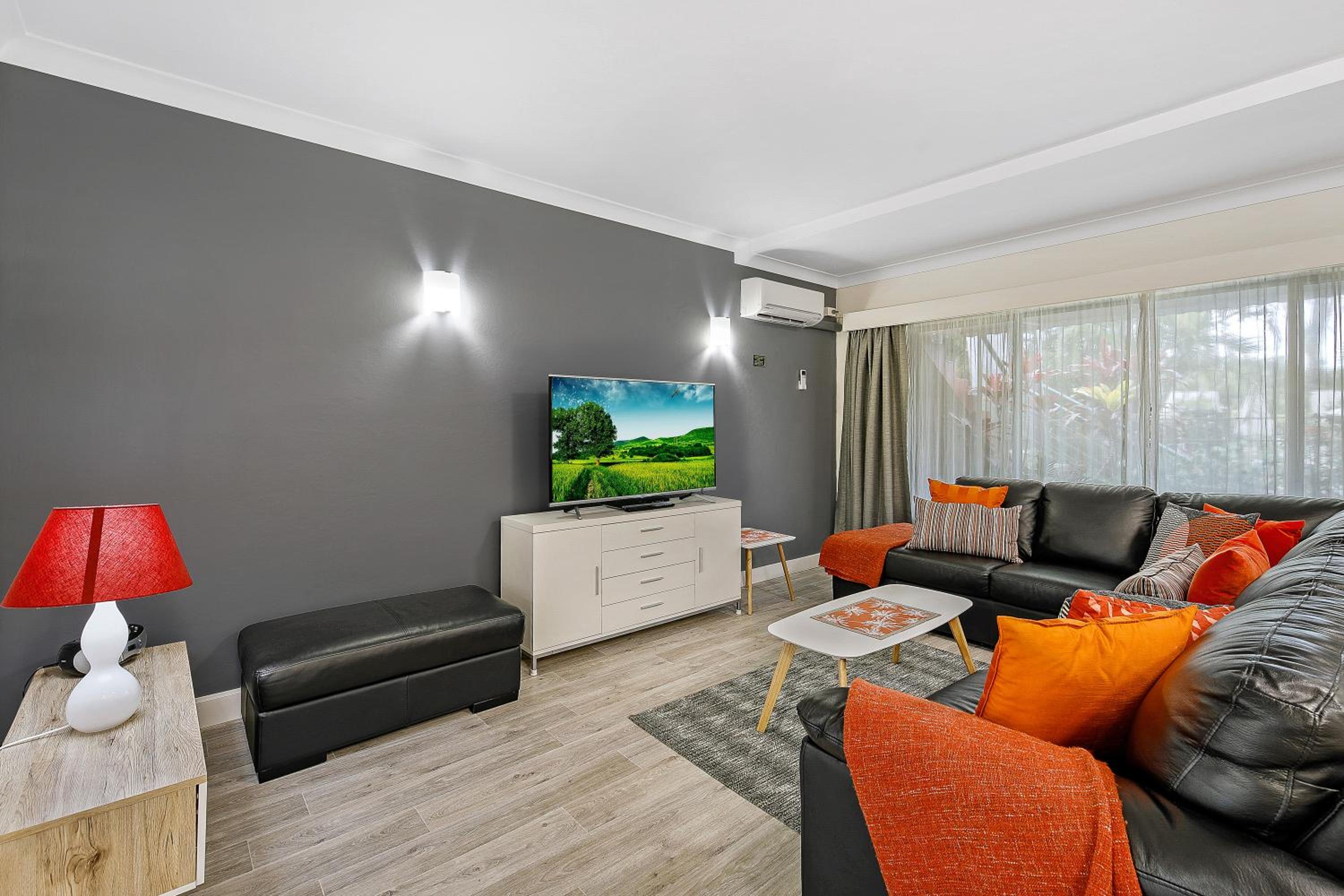One-Bedroom Apartment - Photo 19