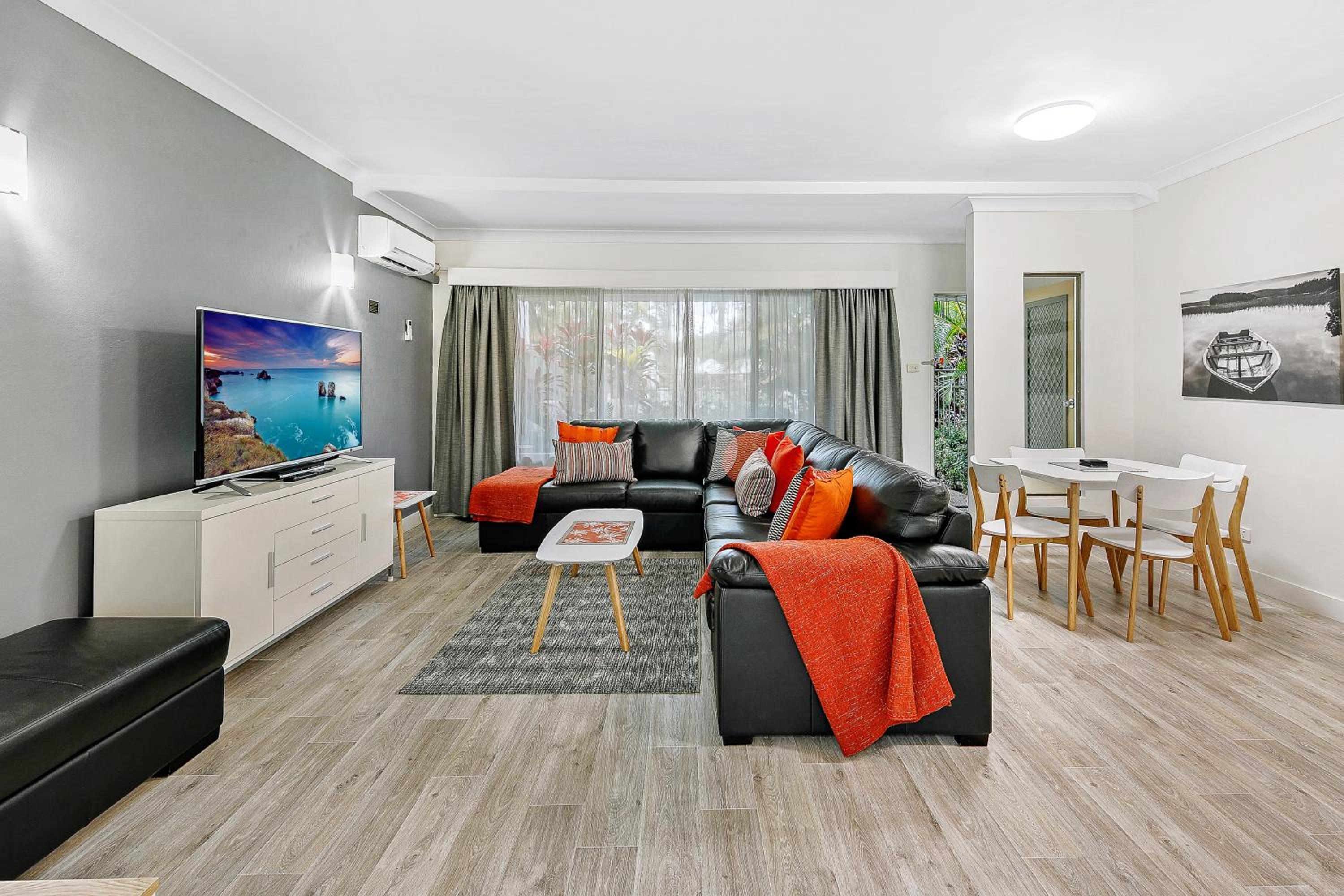 Apartment with Garden View photo 3
