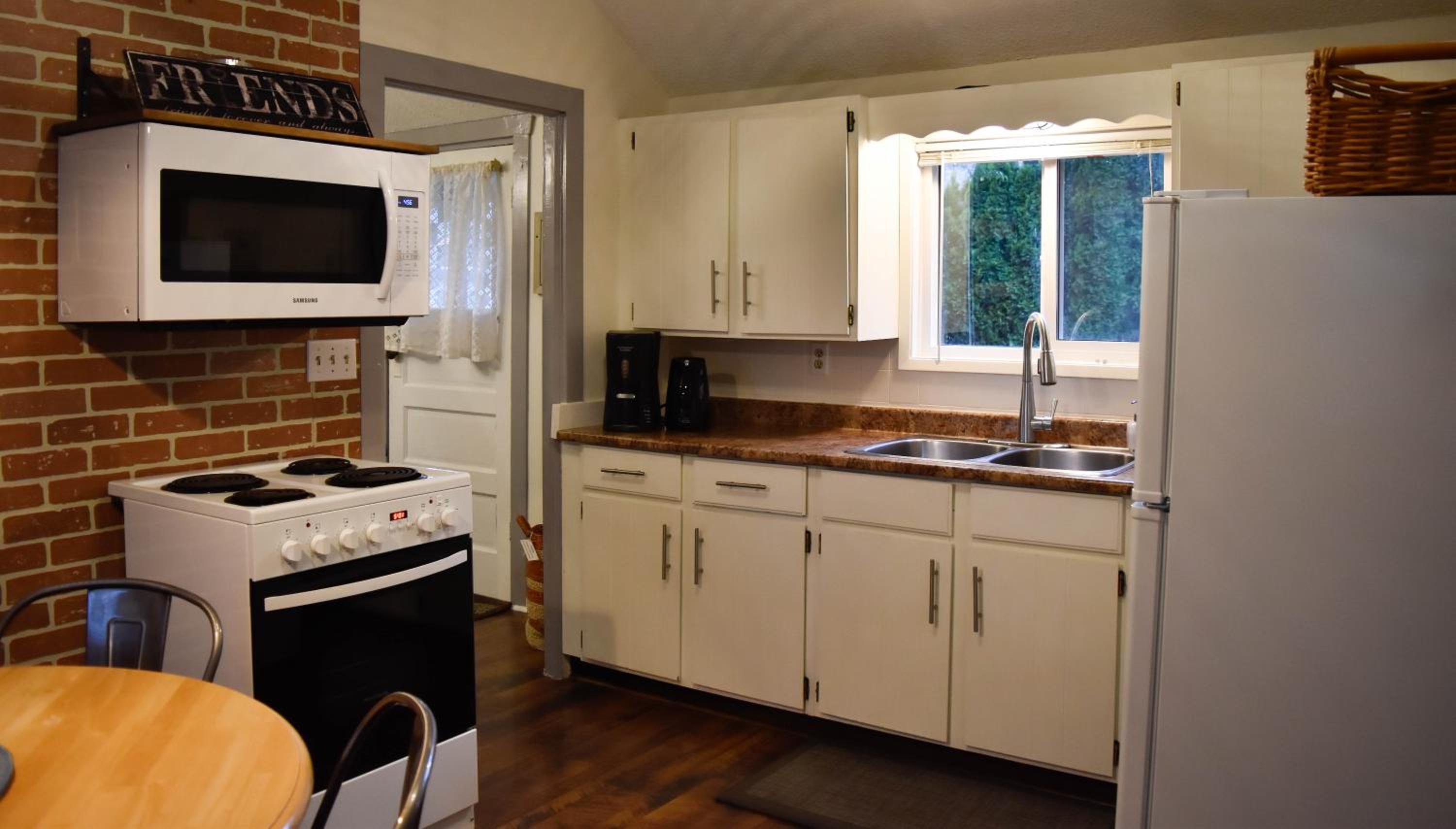 Two-Bedroom Cottage photo 1