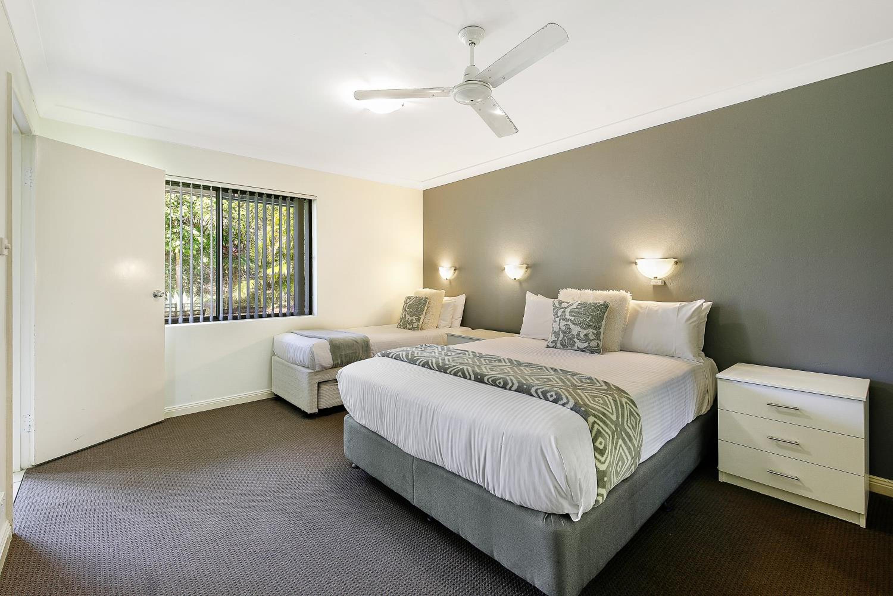 Two-Bedroom Apartment with Spa Bath photo 3