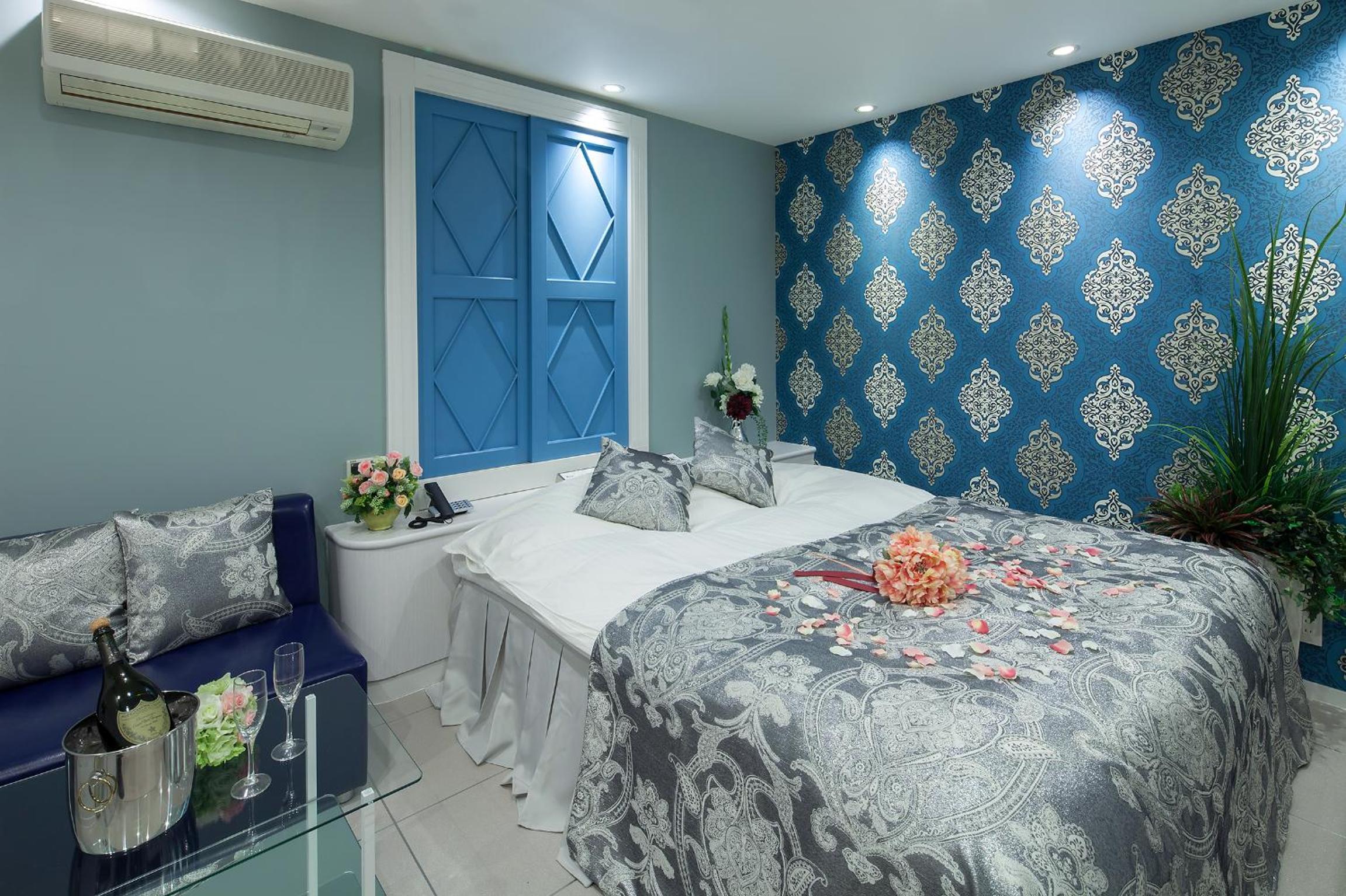 Double Room - Photo 5