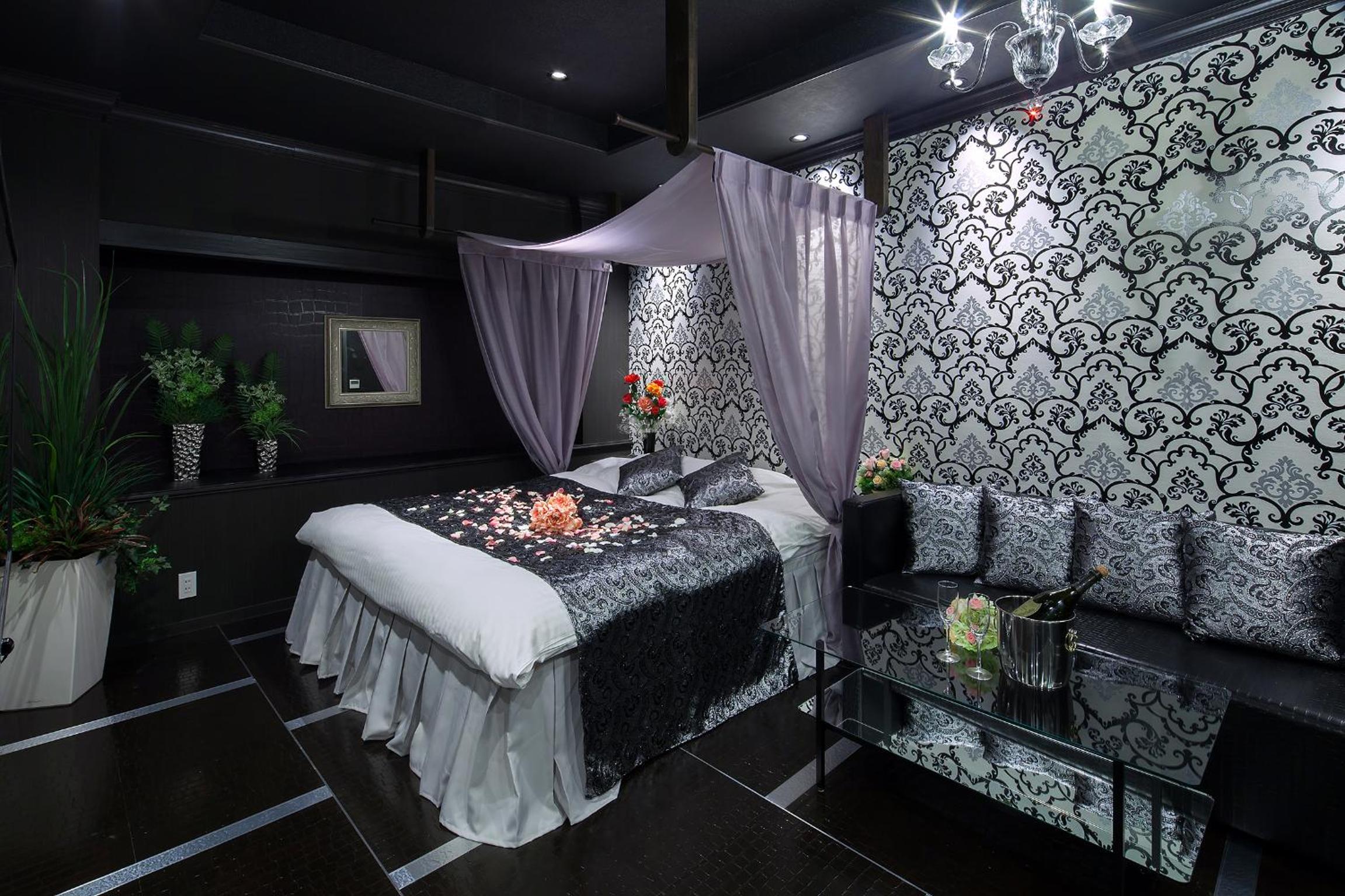 Double Room - Photo 6
