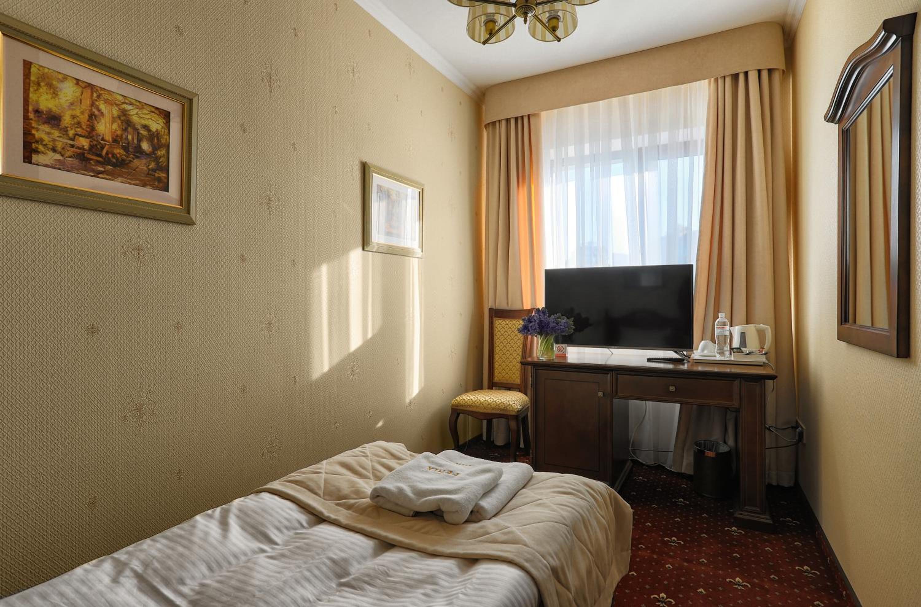 Small Single Room photo 1