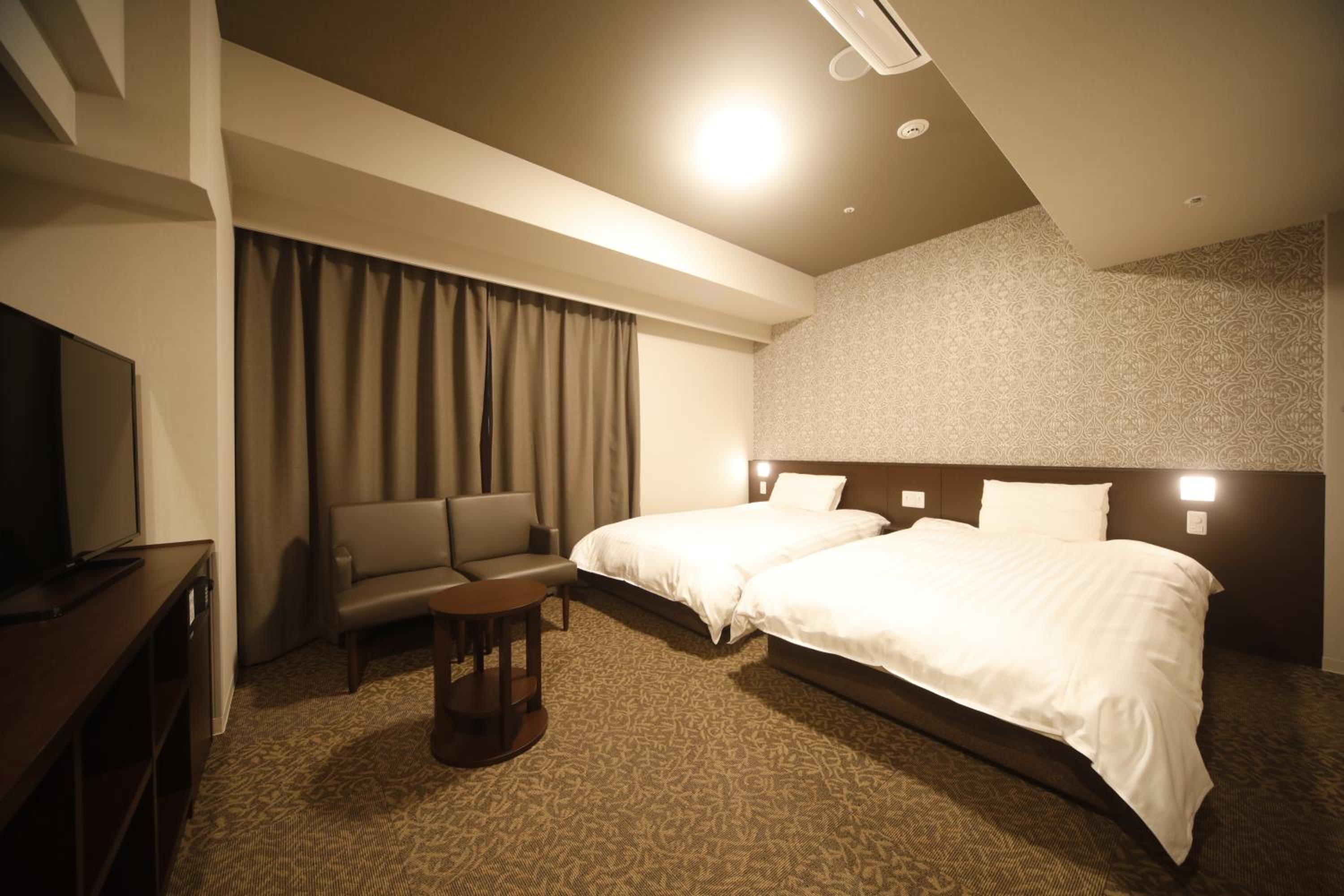 Standard Twin Room - Non-Smoking