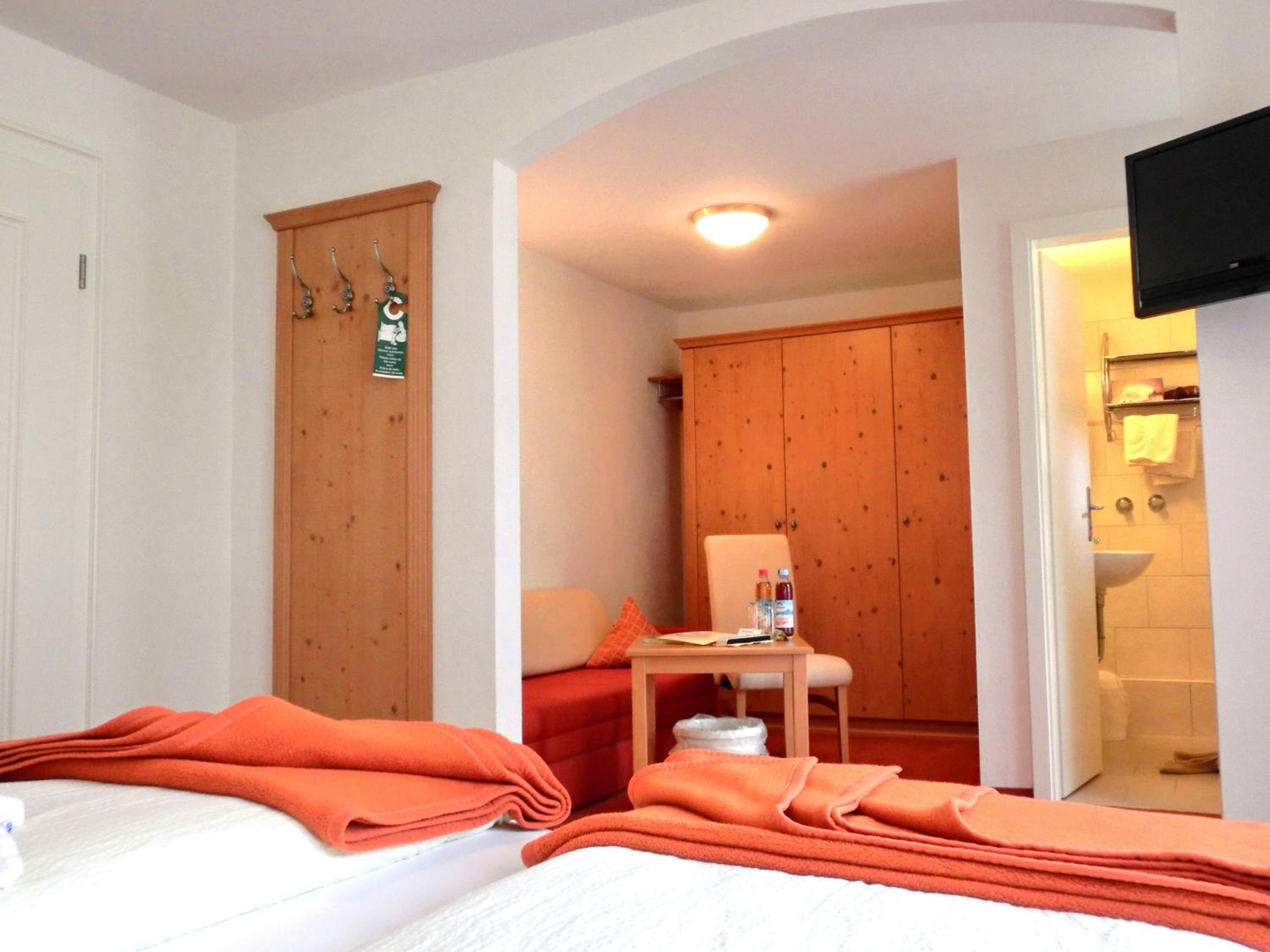 Classic Double Room - Photo 3