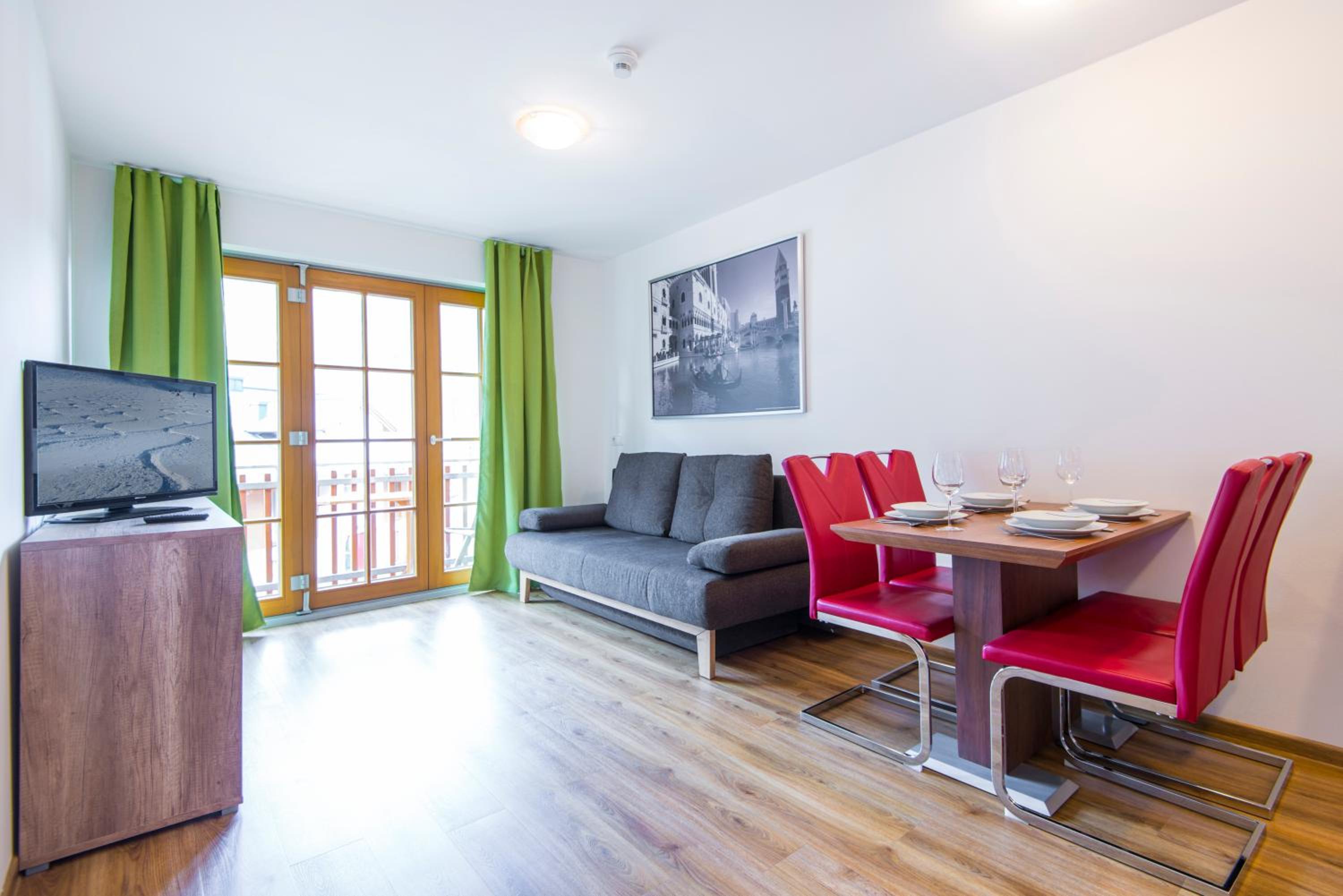 One-Bedroom Apartment with Sofa Bed