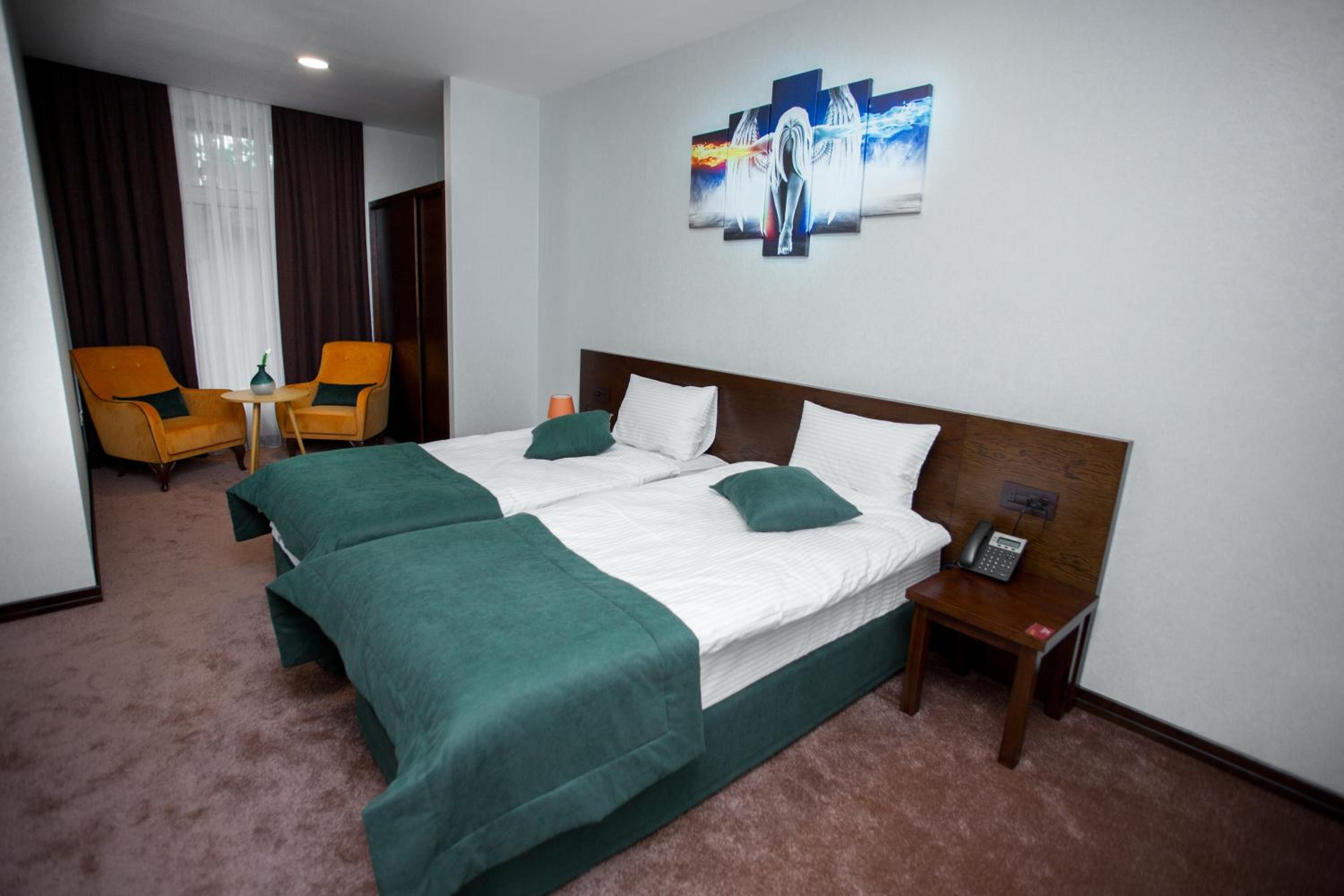 Standard Twin Room photo 1