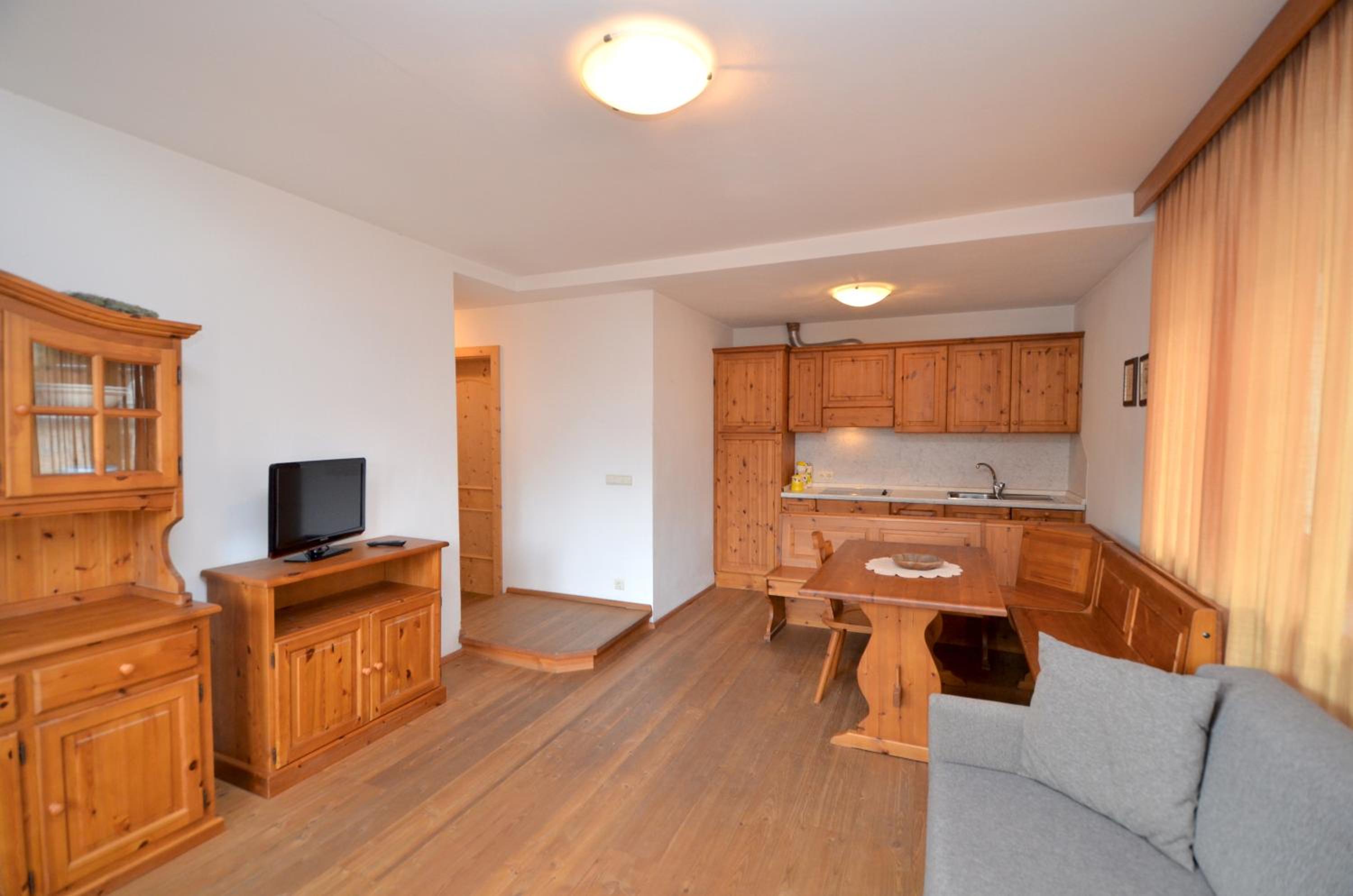 AT 112-4 - Two Room apartment with balcony and river view photo 2