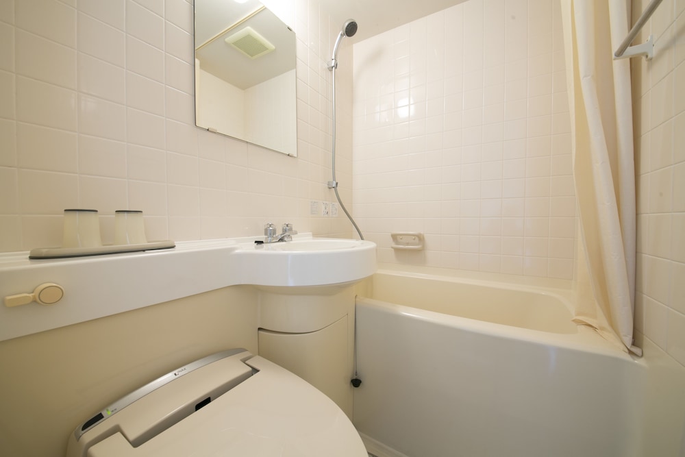 Twin Room (14 m2)