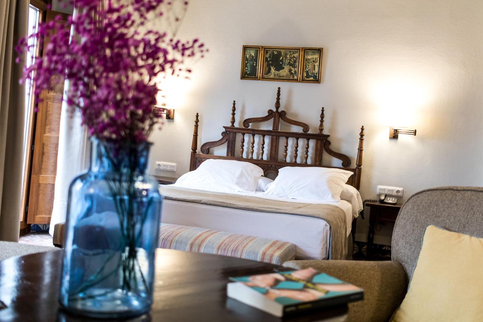 Double or Twin Room - Photo 10