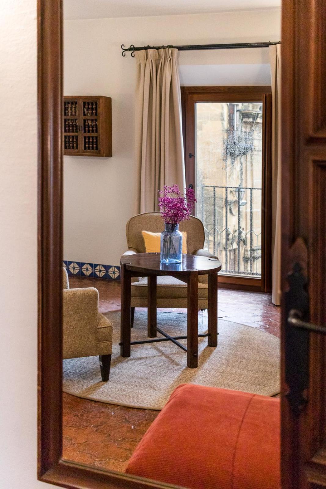 Double or Twin Room with Extra Bed (2 Adults + 1 Child) photo 2