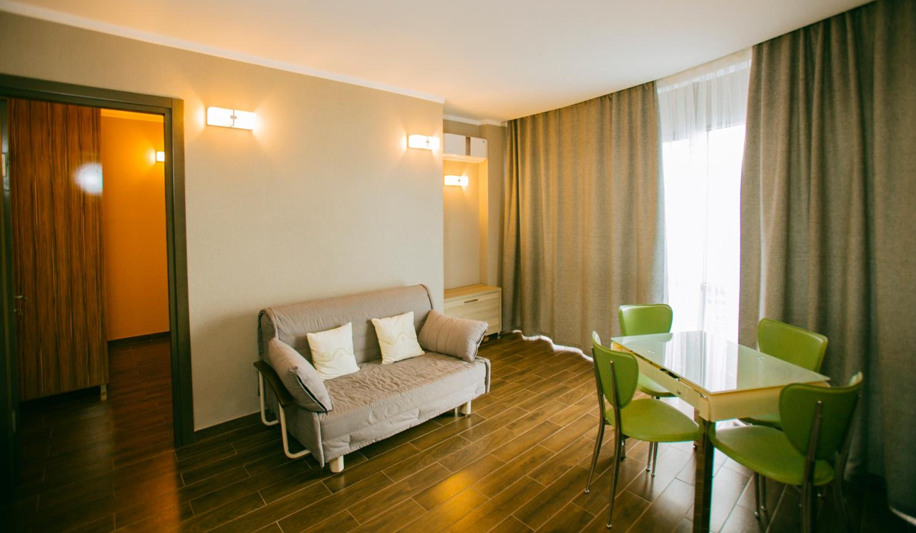 Deluxe Apartment photo 2