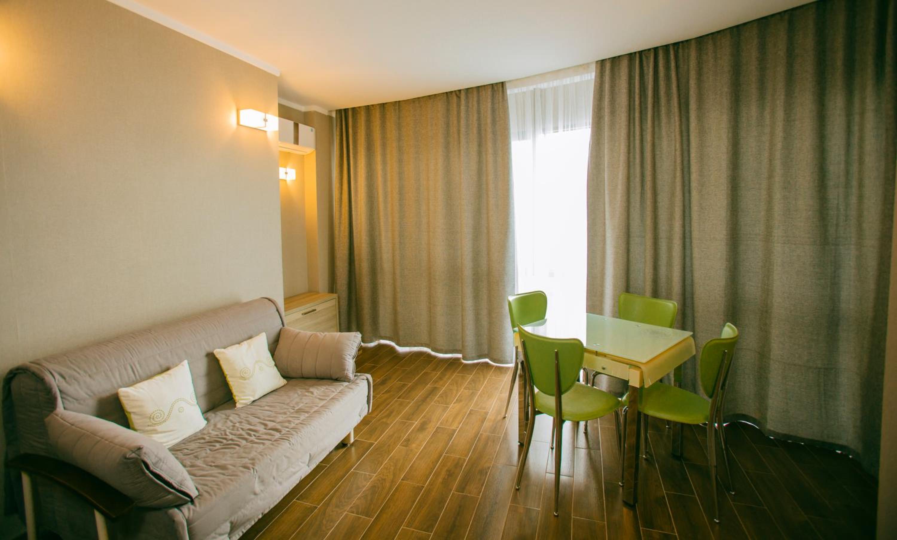 Deluxe Apartment