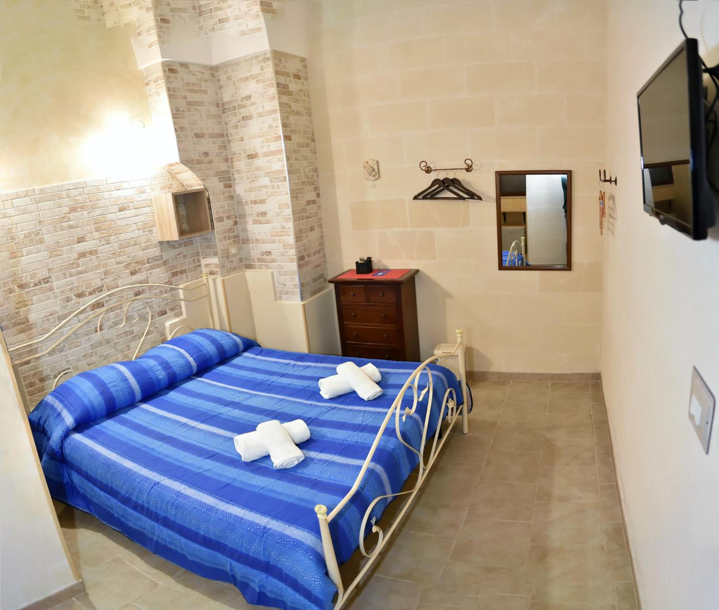 Double Room with Private Bathroom photo 1