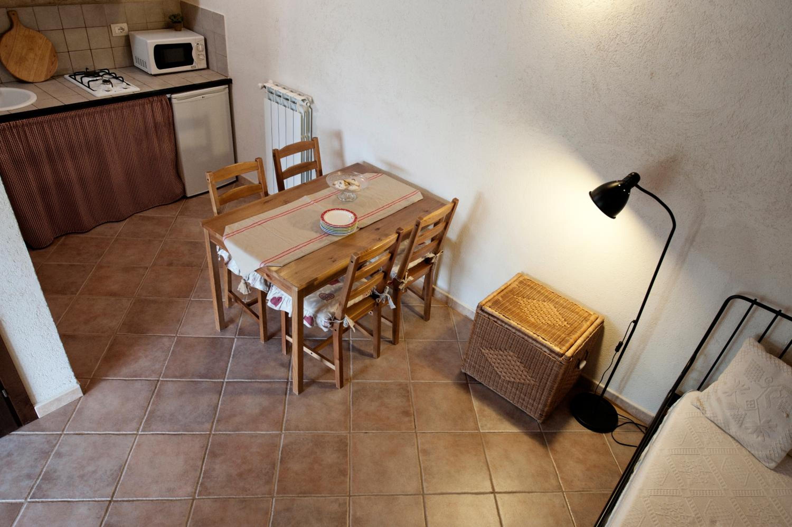 Apartment with Mountain View photo 3