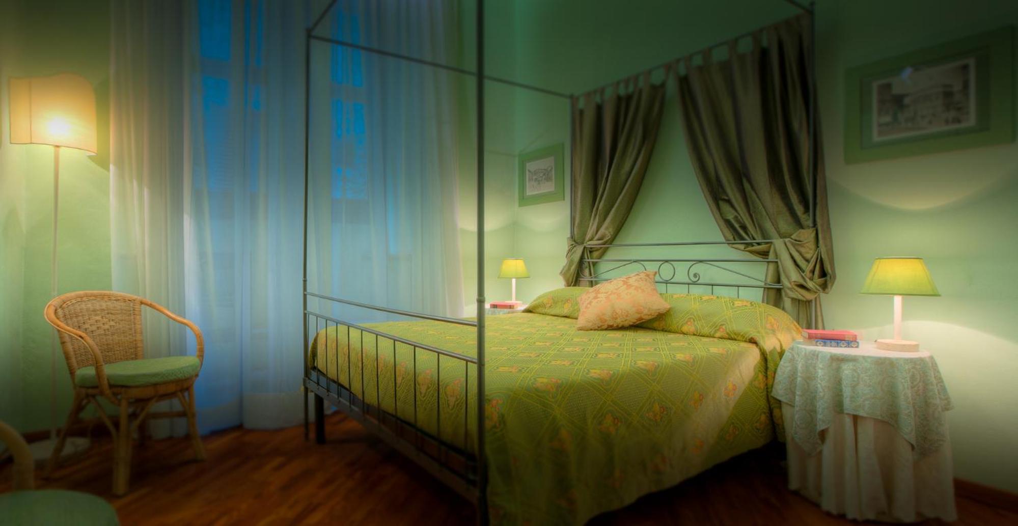 Standard Triple Room thumbnail 5