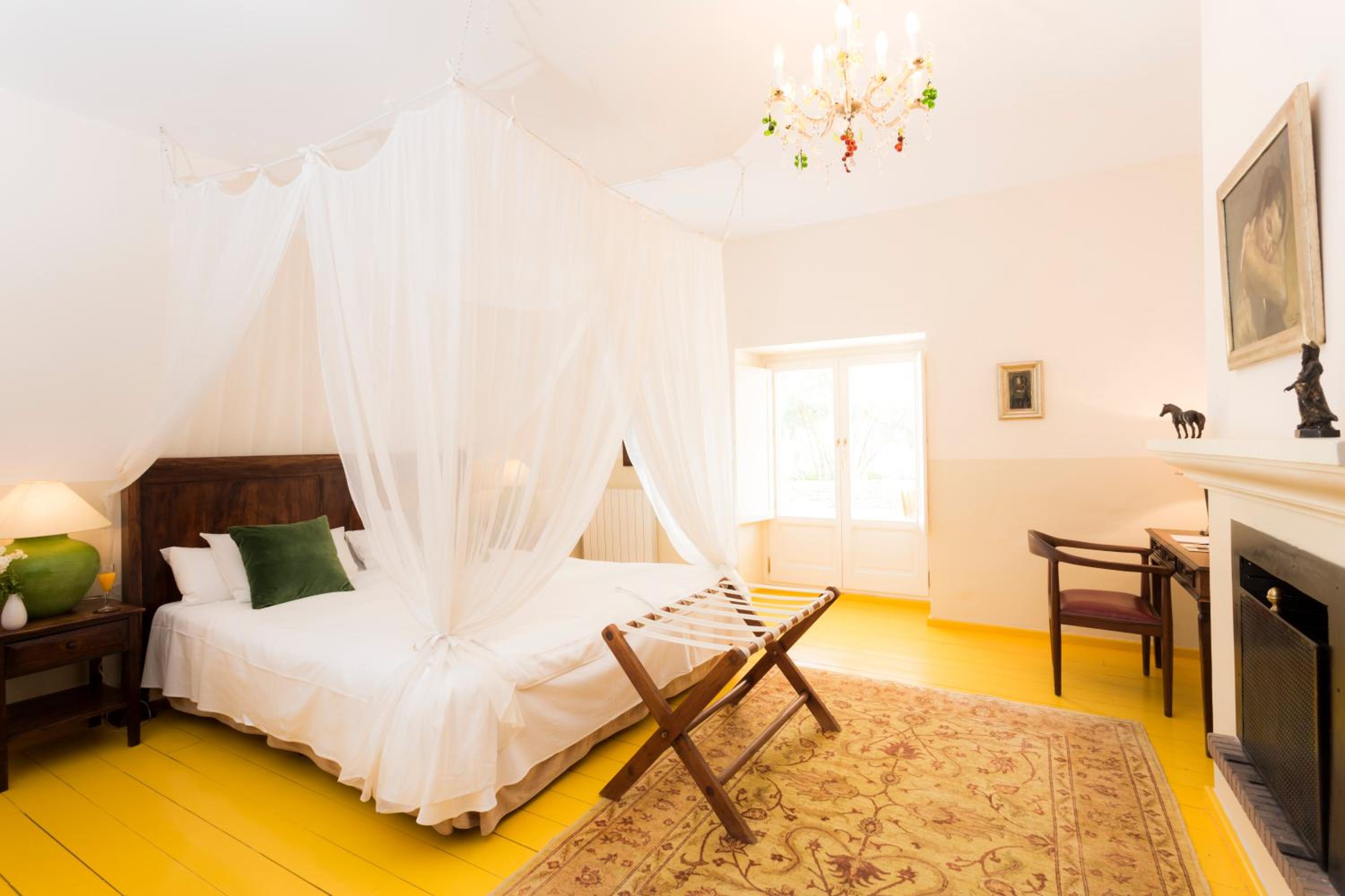 Double Room - Photo 18