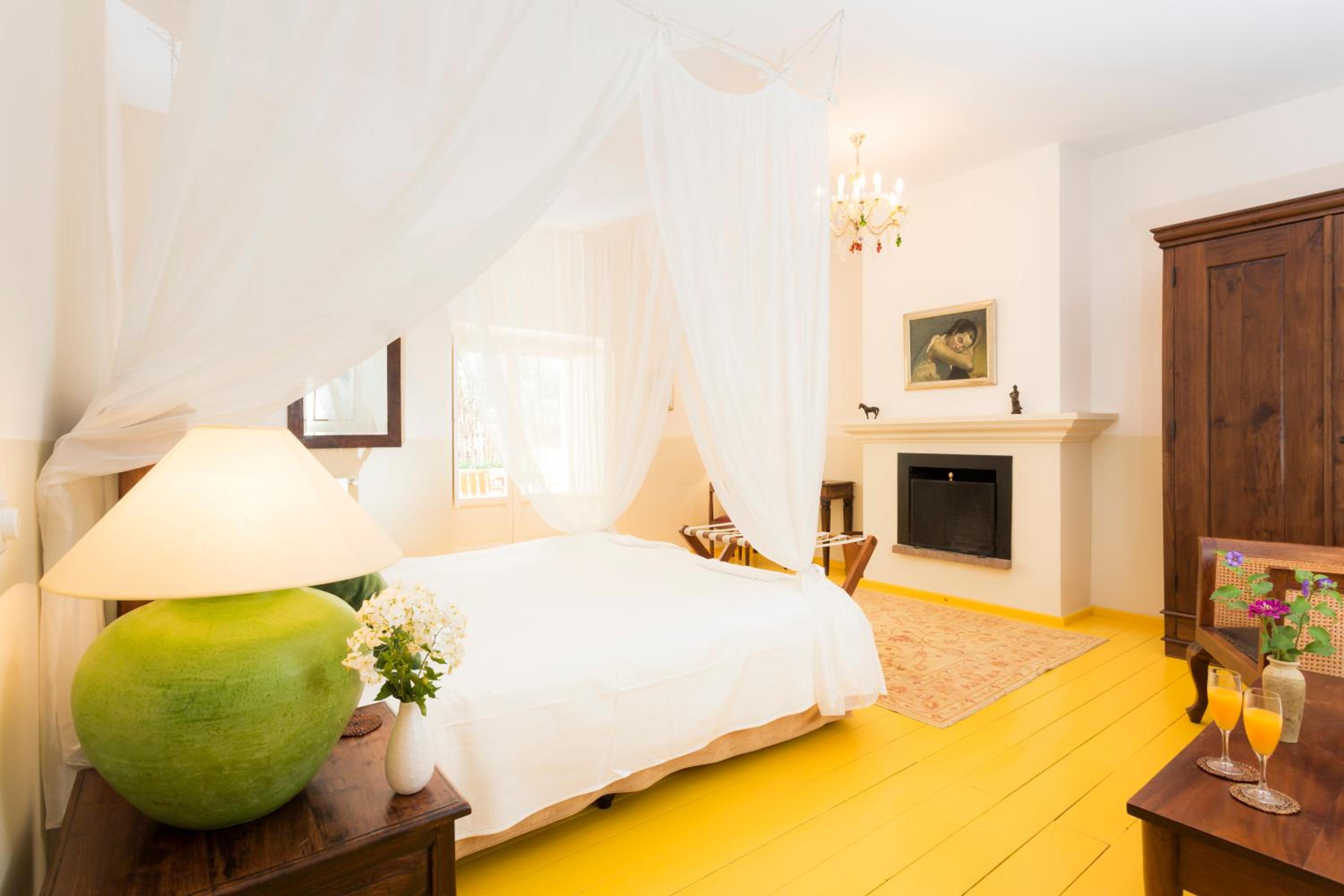 Double Room - Photo 17