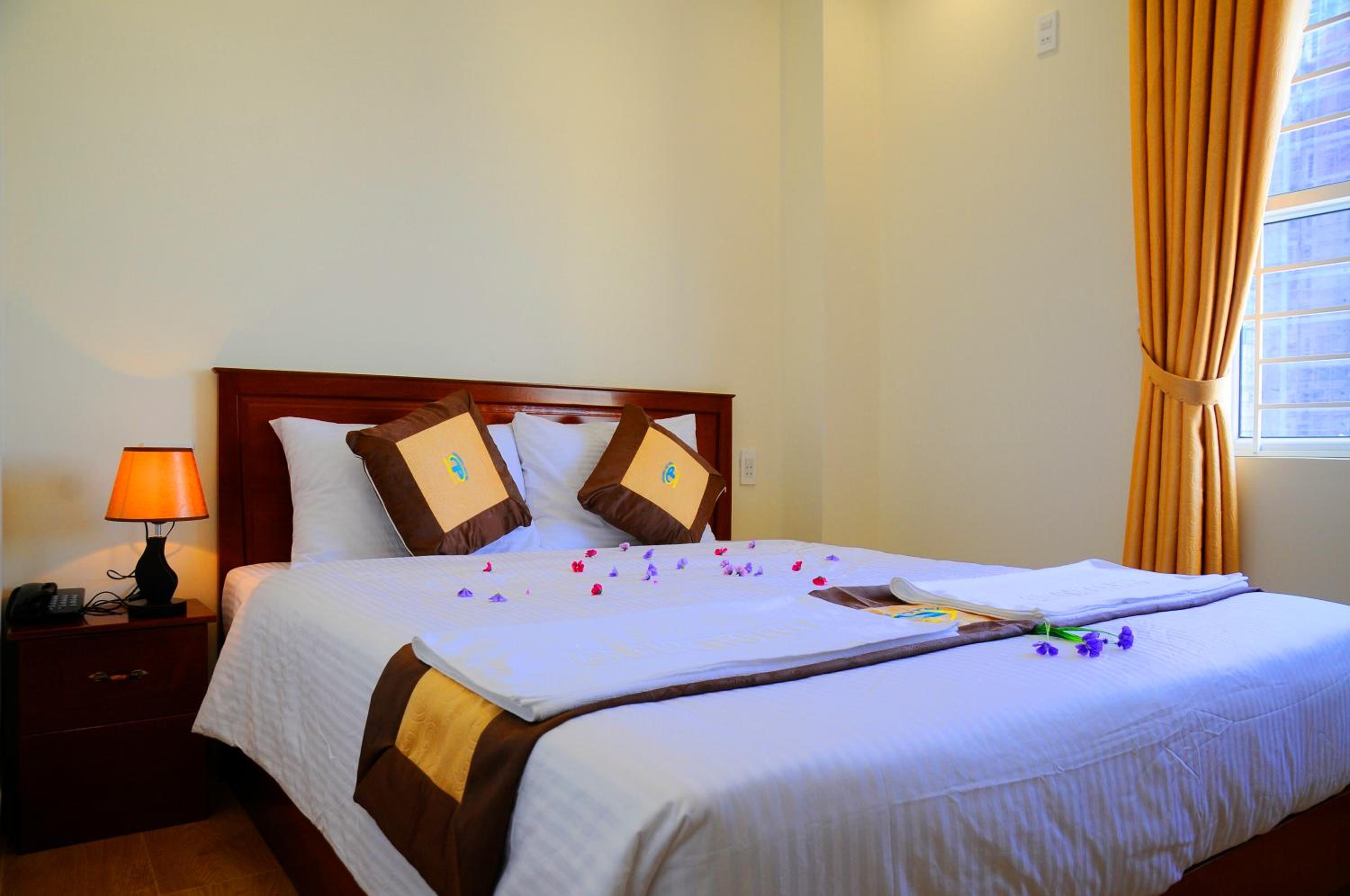 Double Room - Photo 8