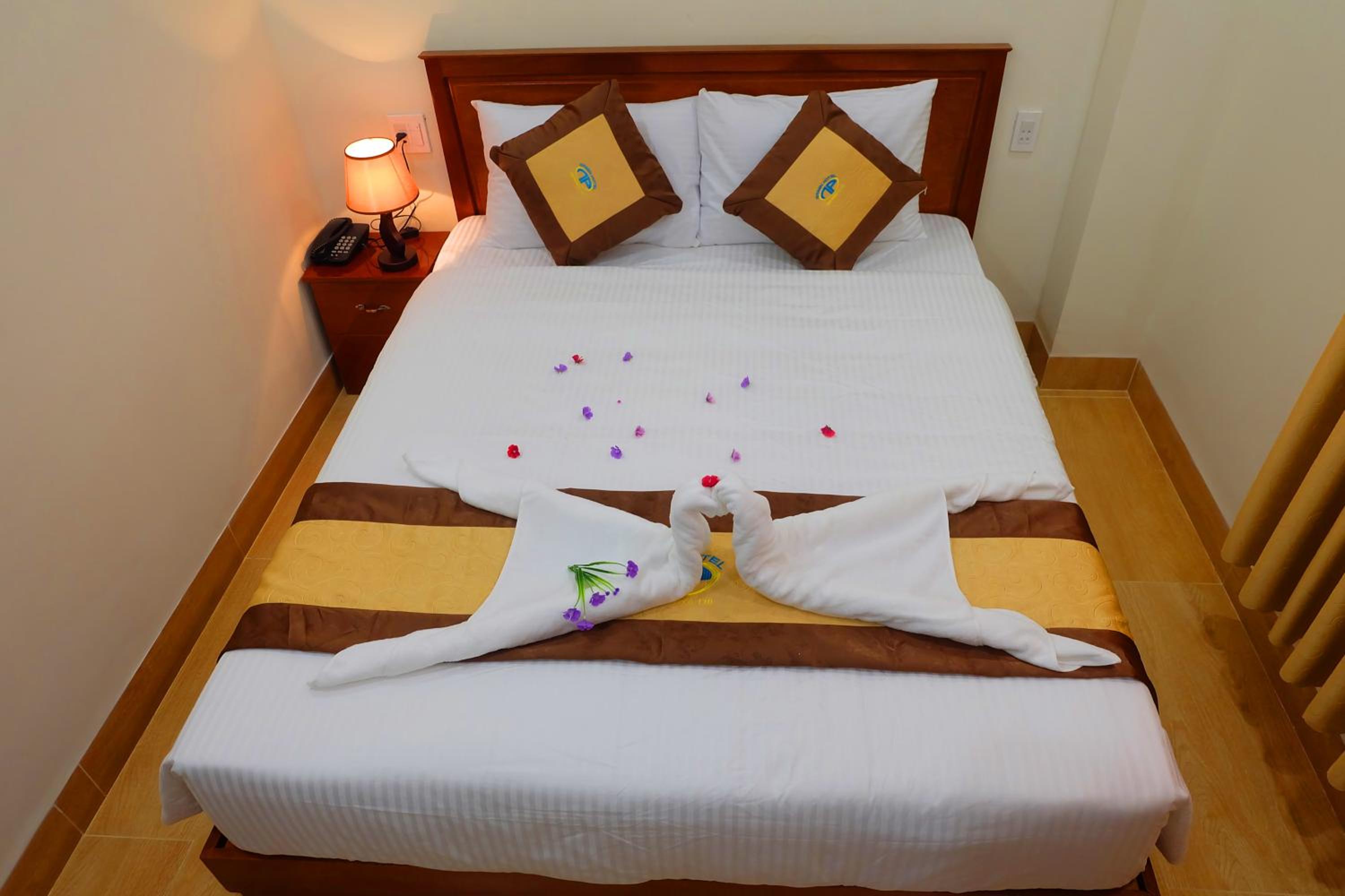 Double Room - Photo 5