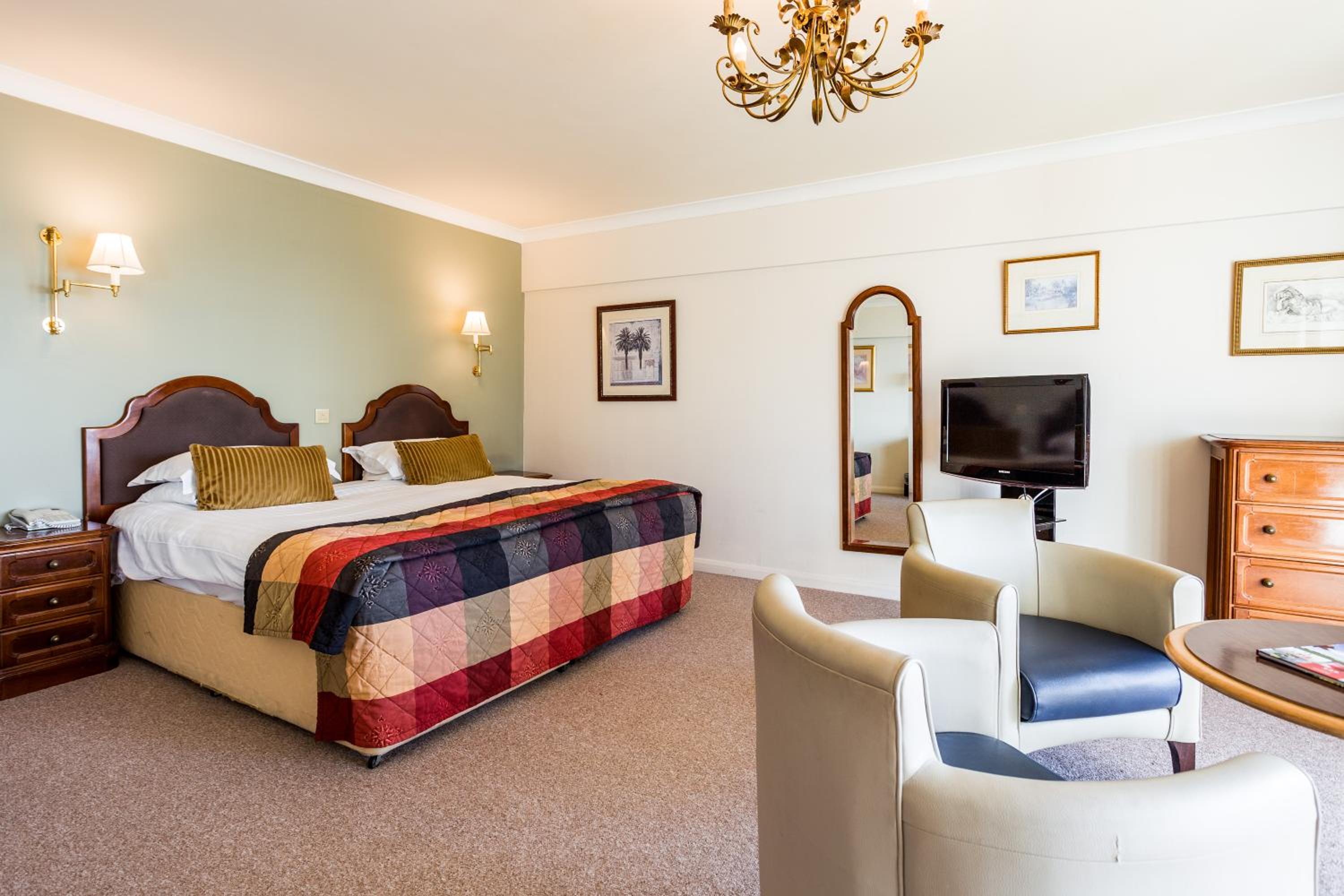 Deluxe Family Room with Sea View - Photo 1