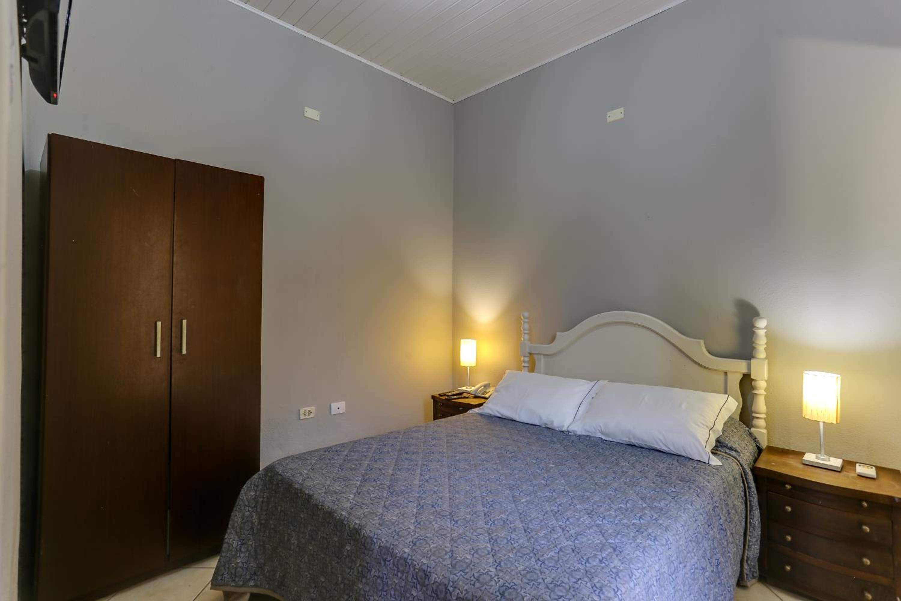 Standard Quadruple Room with Two bedrooms Connect 