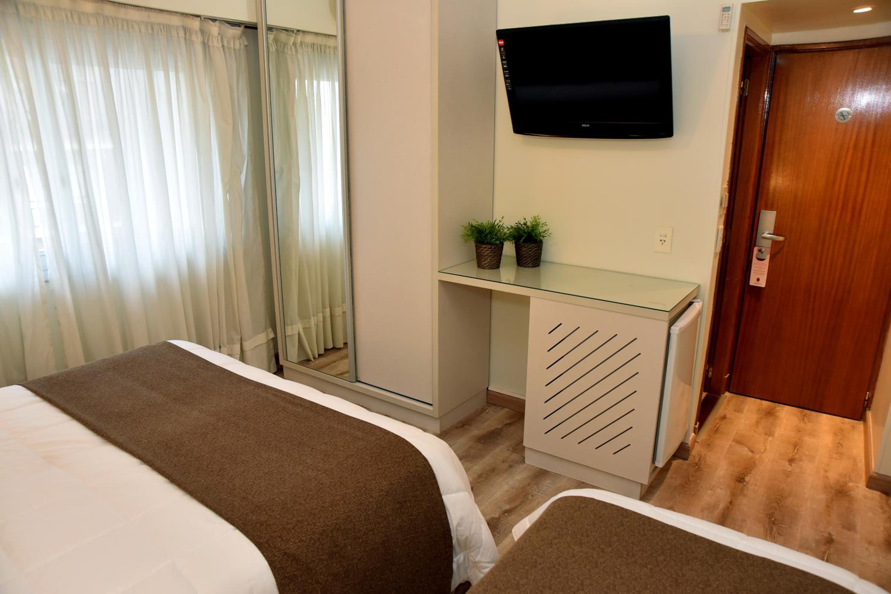 Standard Triple Room photo 3