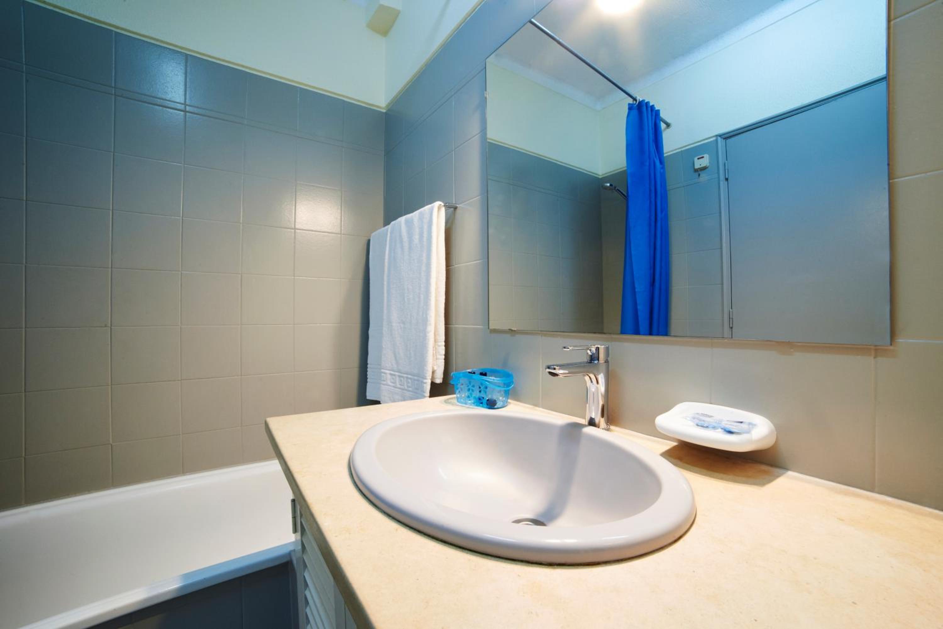 One-Bedroom Apartment (2 Adults) photo 2