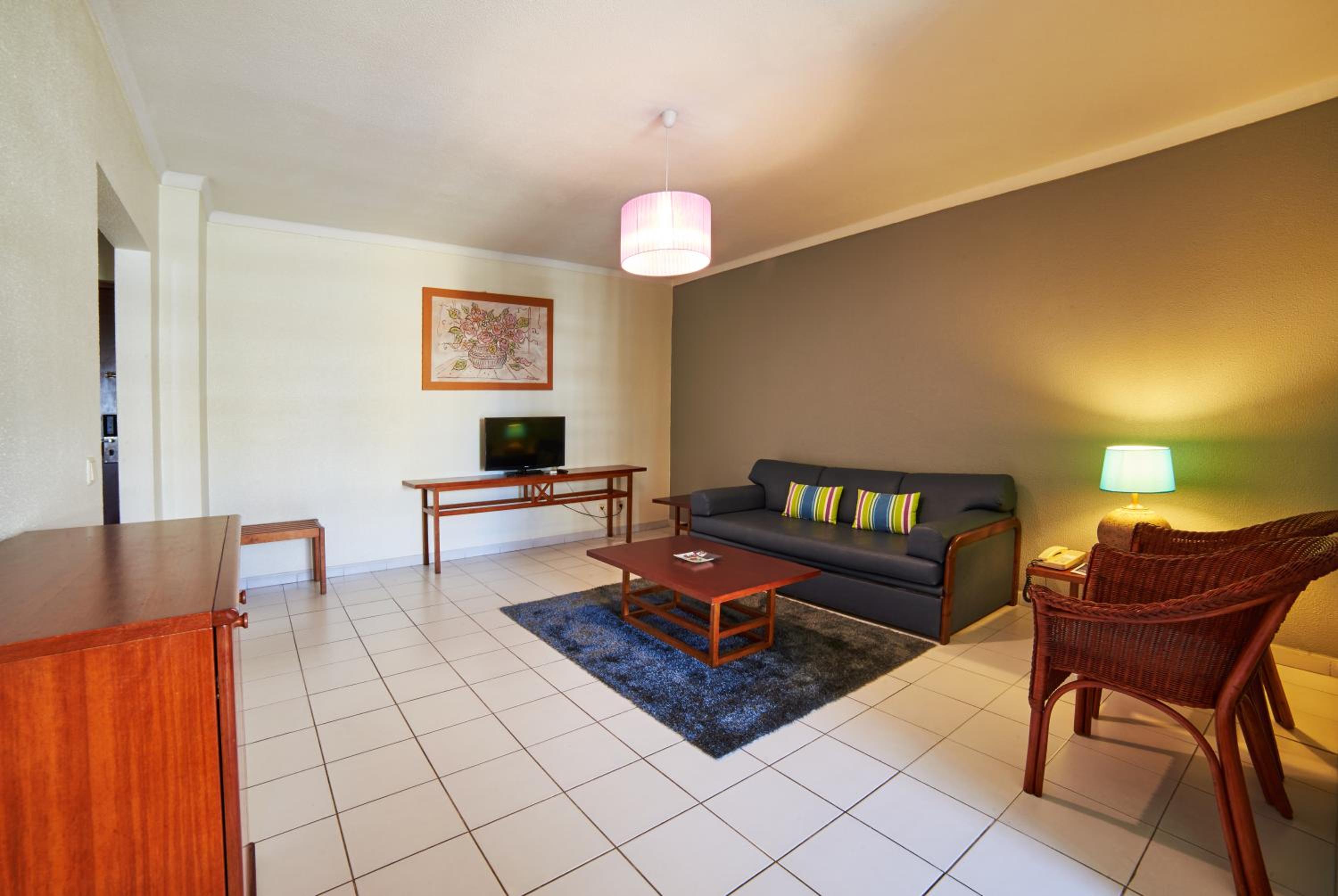 One-Bedroom Apartment (1 Adult) photo 2