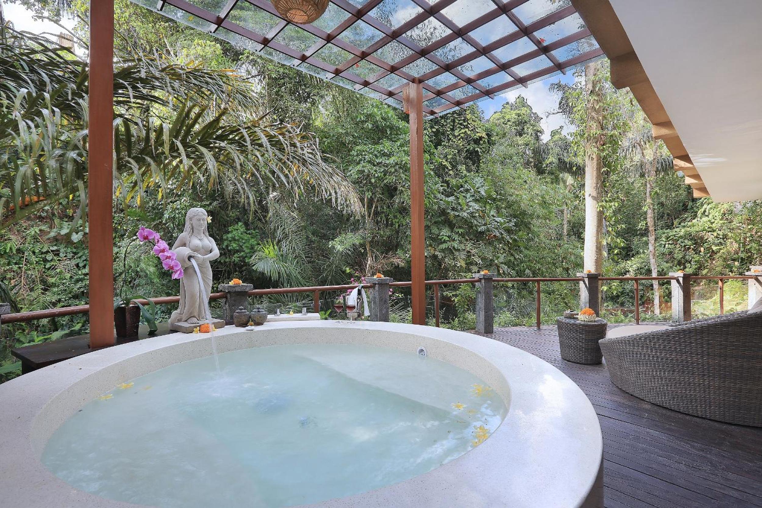 Best Deal - Suite with Spa Bath and Daily Afternoon Tea