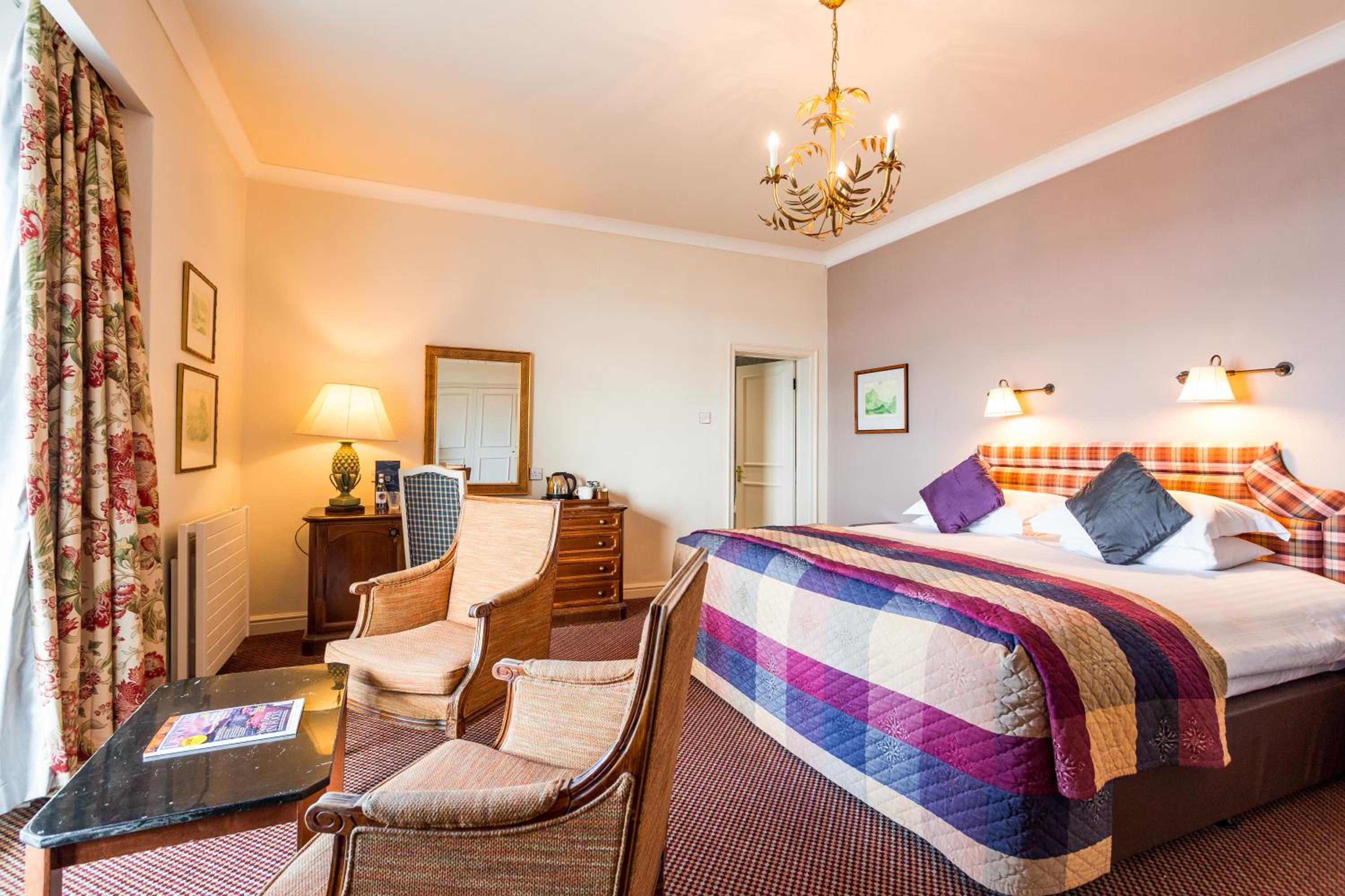 Deluxe King Room with Sea View - Photo 6