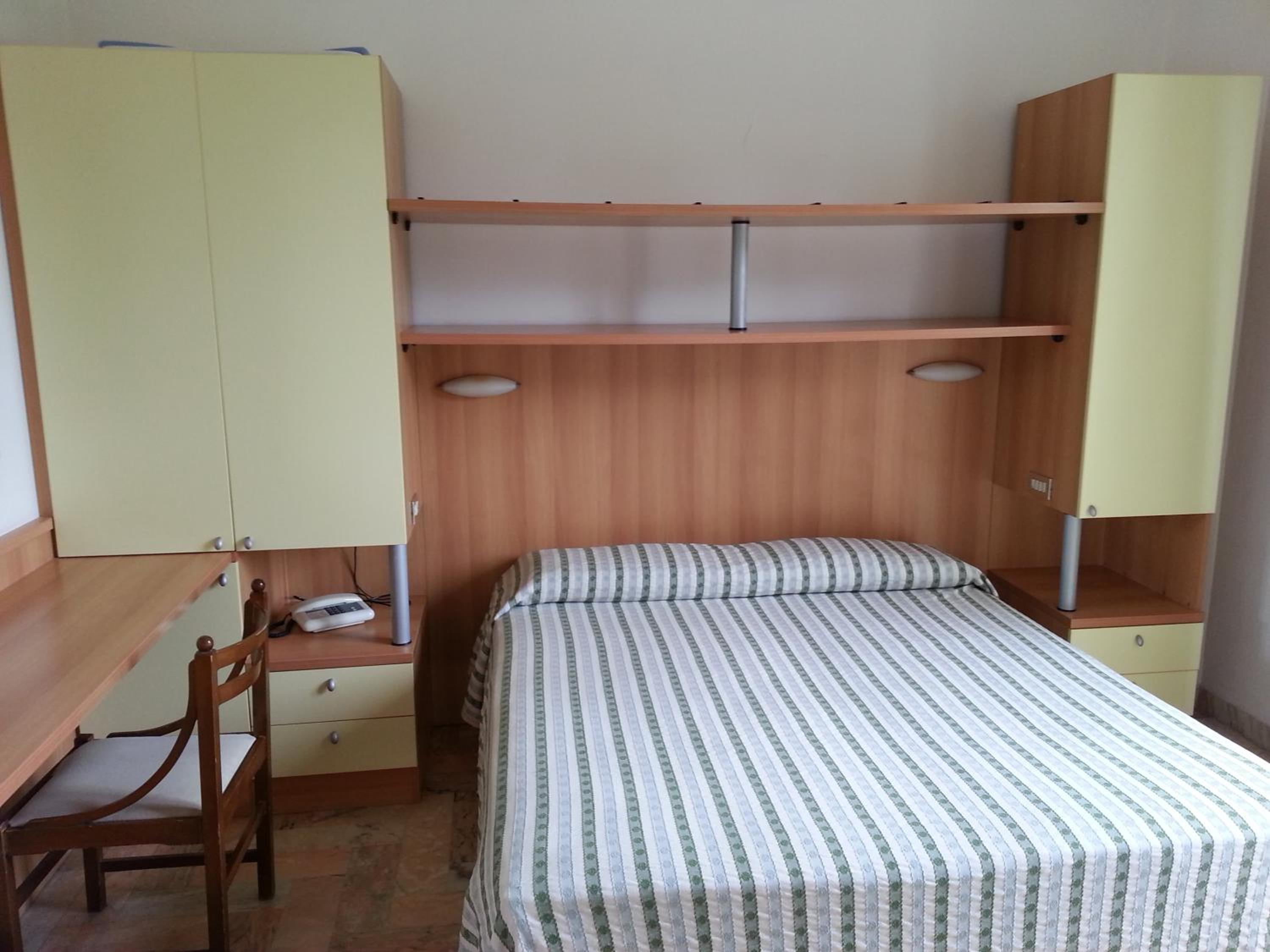 Double or Twin Room photo 3