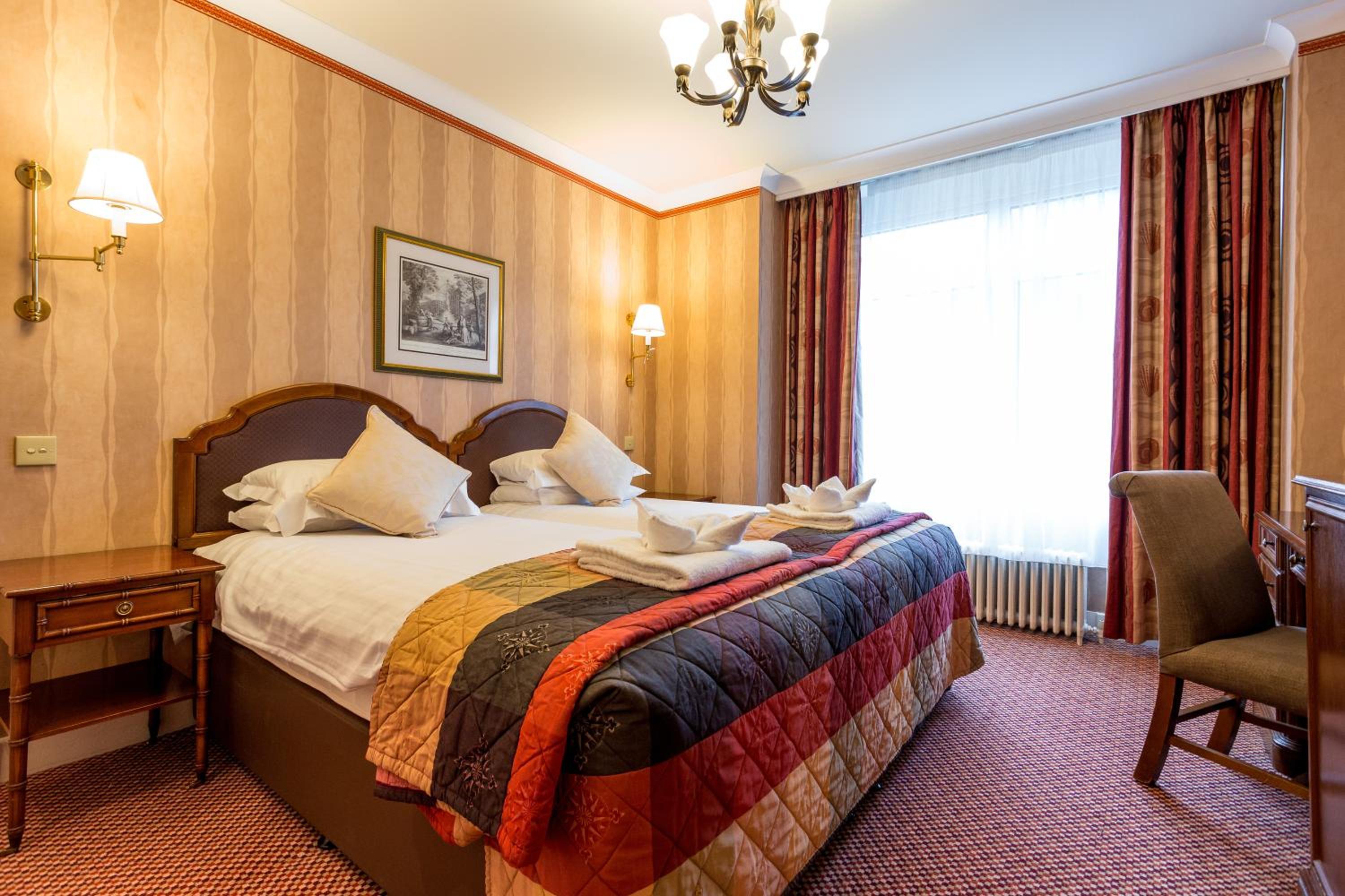 Standard Double Room - Photo 5