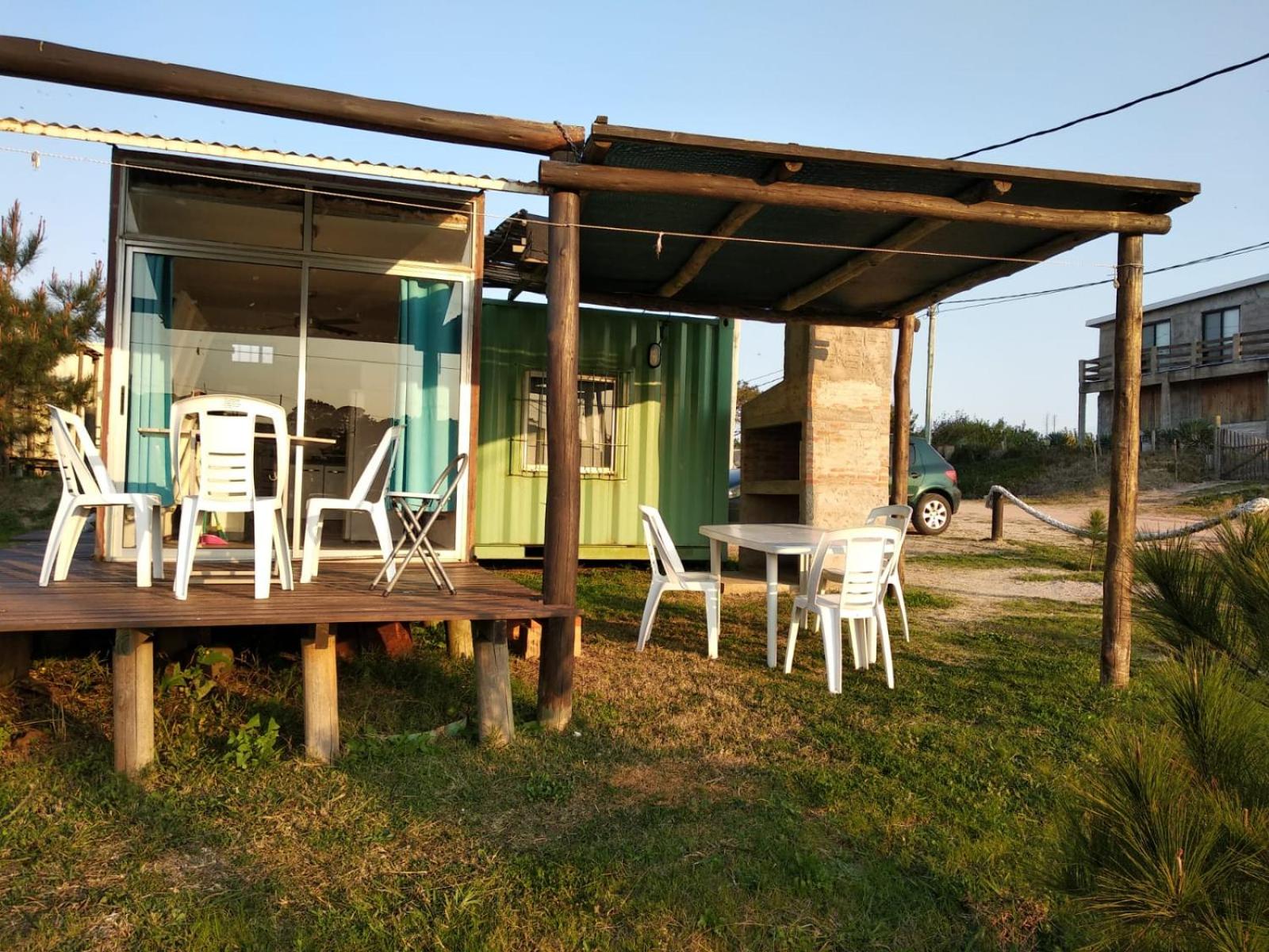 One-Bedroom House photo 1