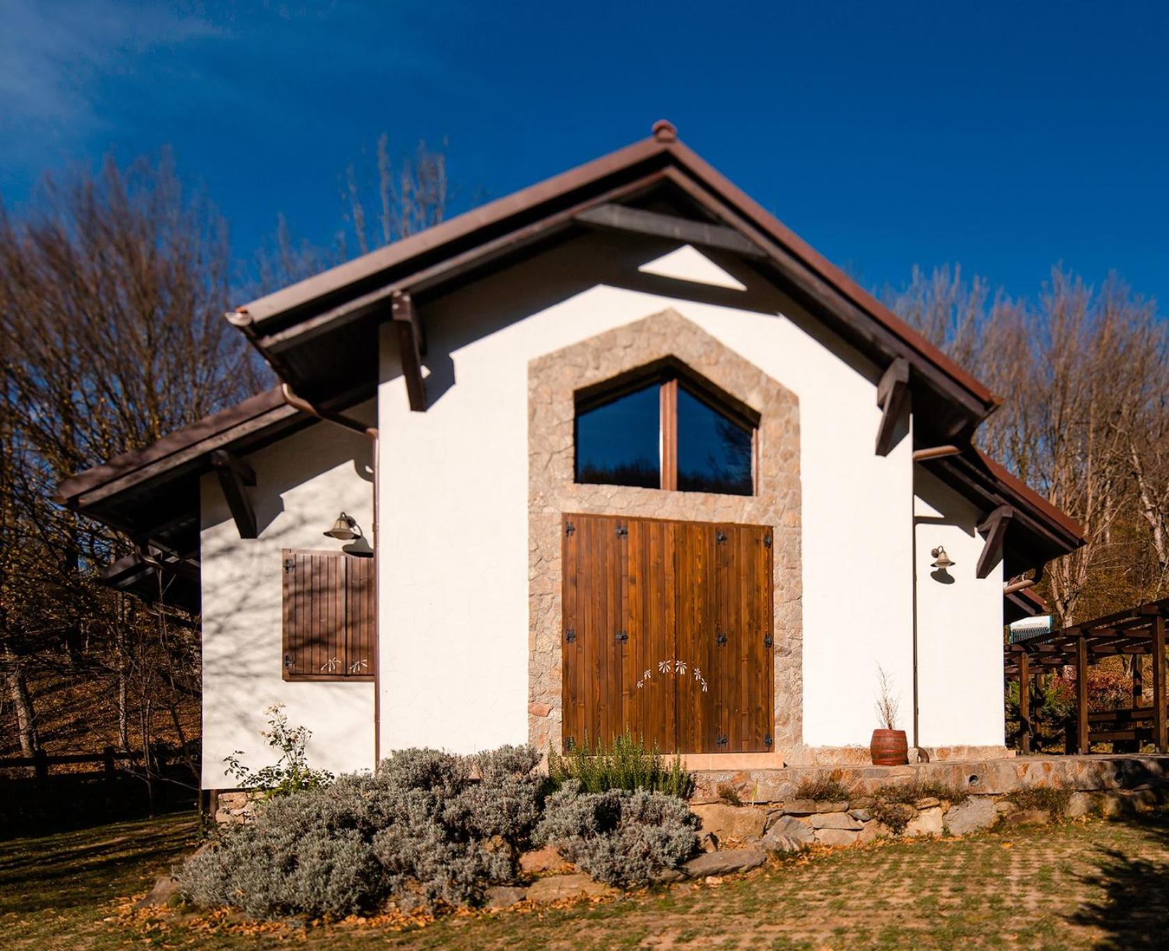 Villa photo 2