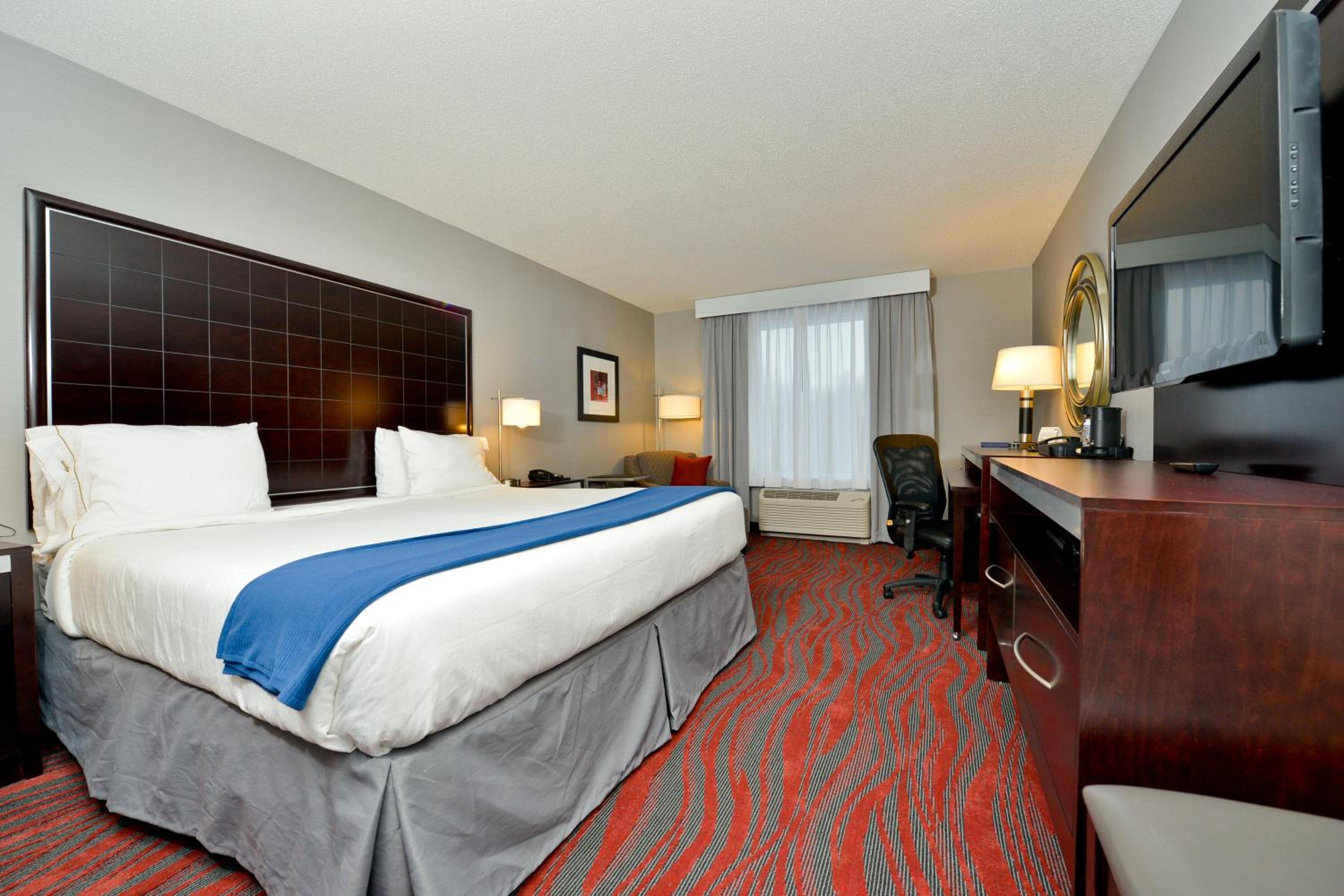 King Room - Mobility Access/Hearing Accessible