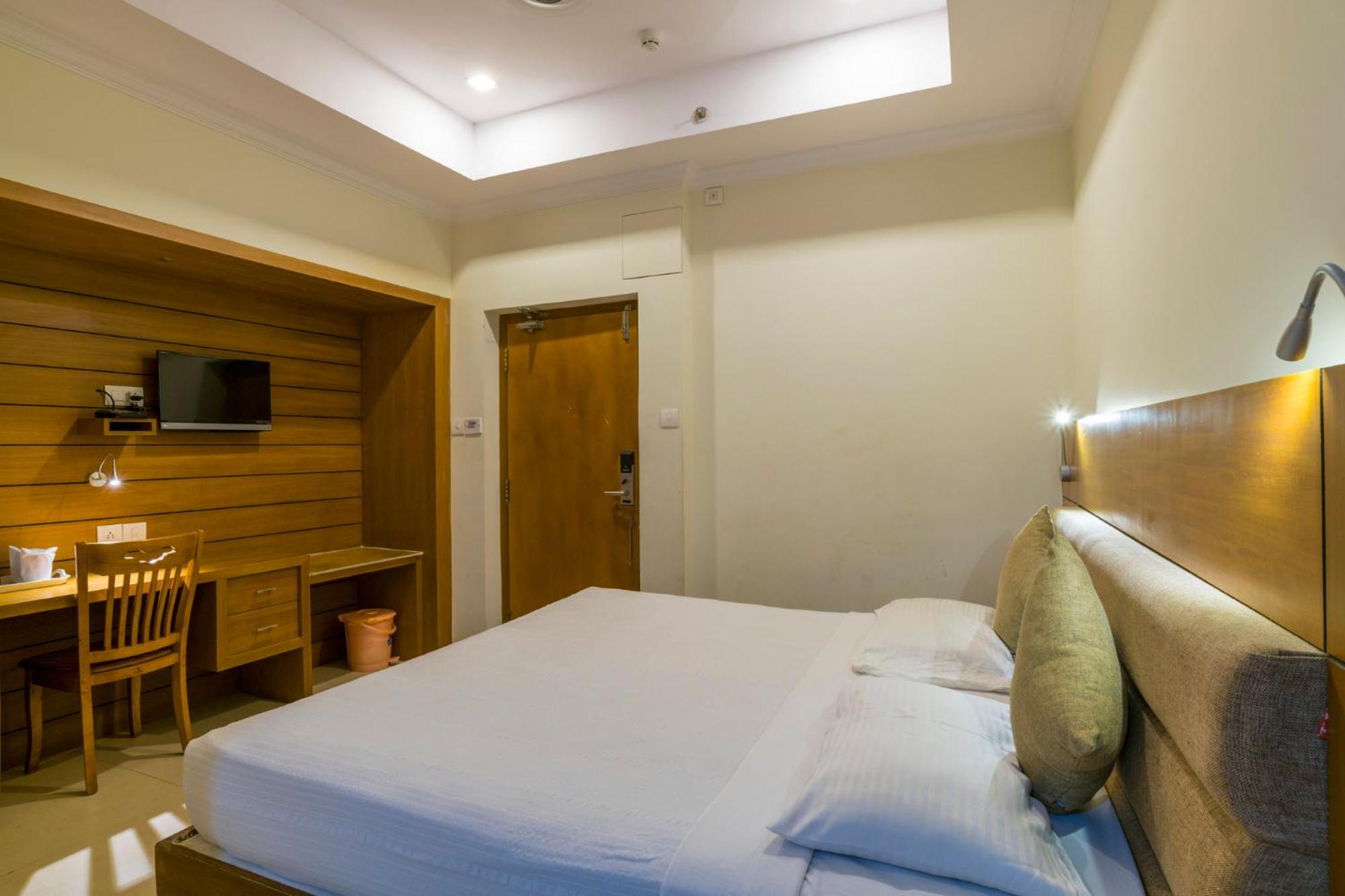 Deluxe Double Room - Photo 1