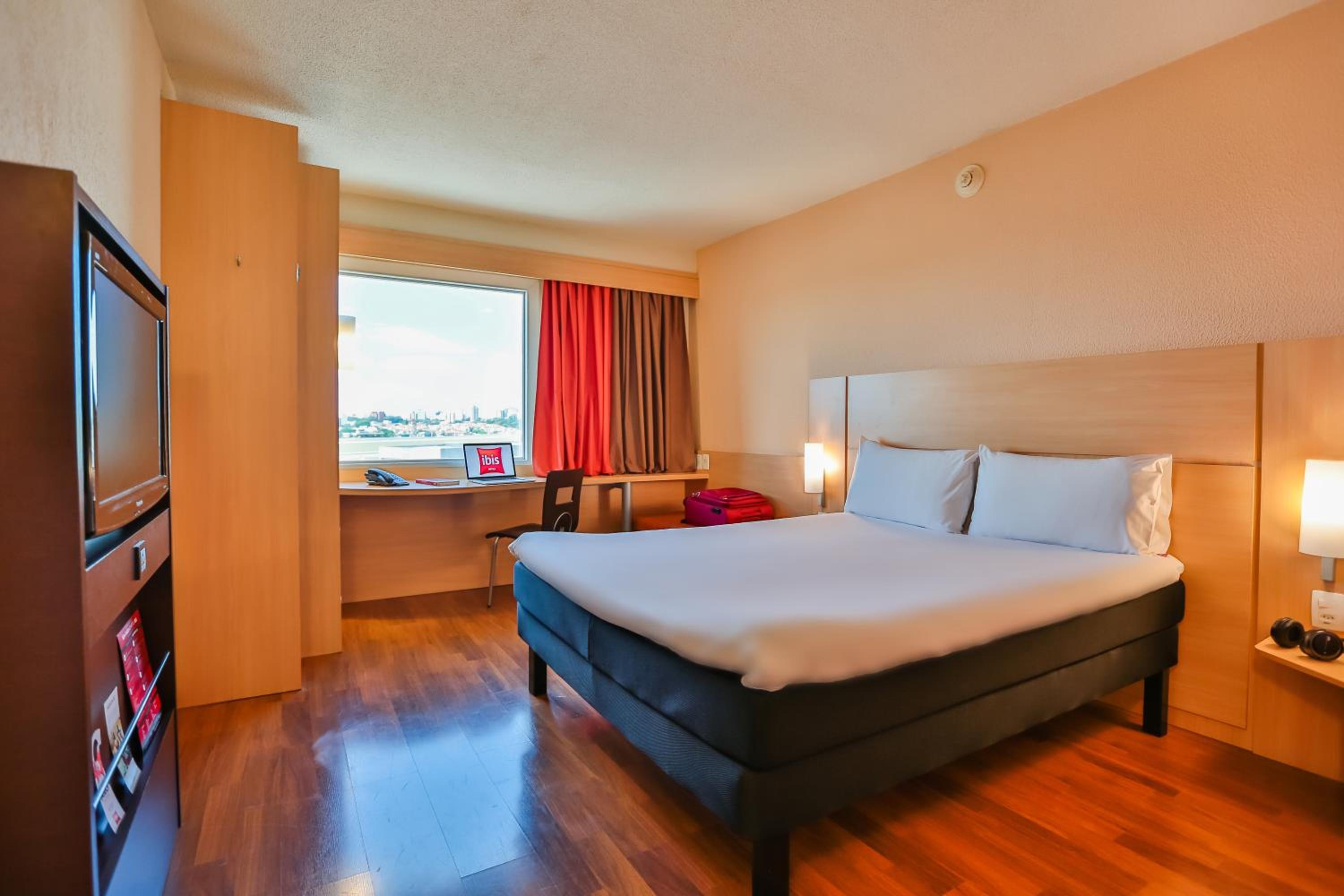 Standard Double Room - Photo 7