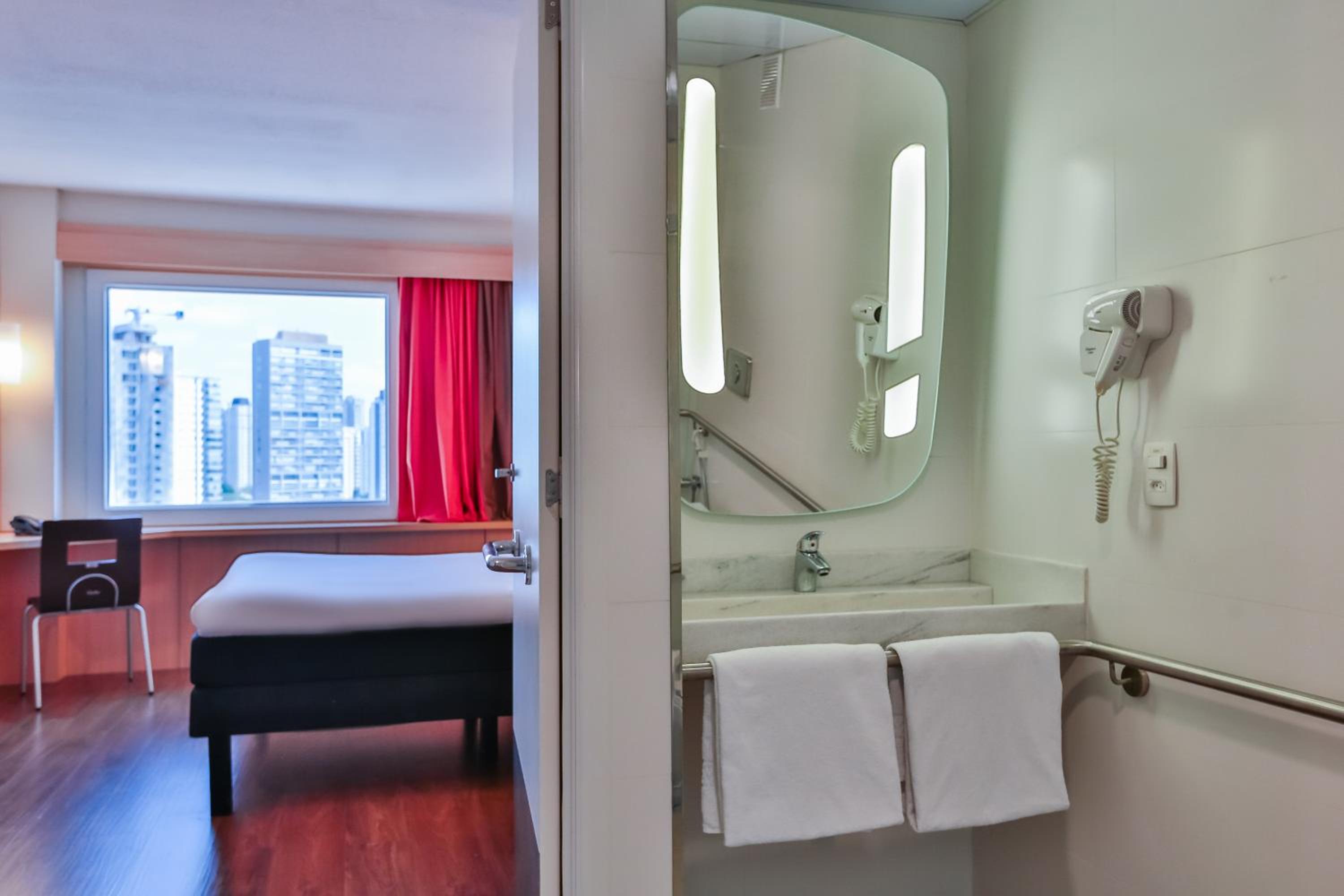 Standard Double Room - Disability Access